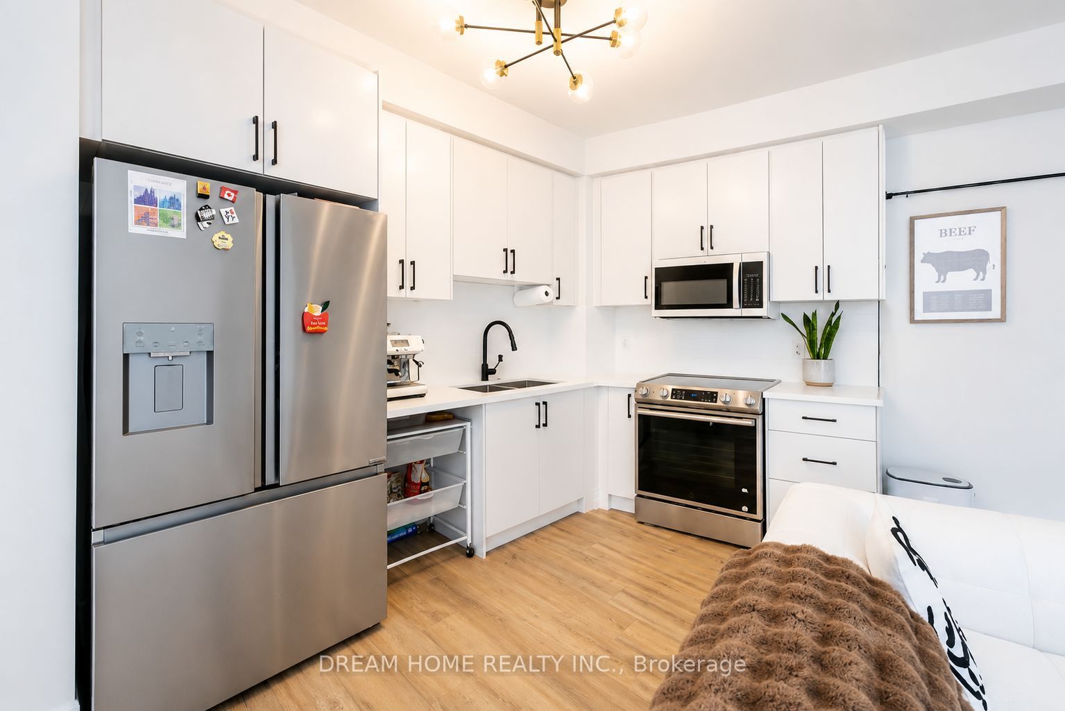 151 Upper Duke Crescent 216, Markham, ON L6G 0E1 photo 2
