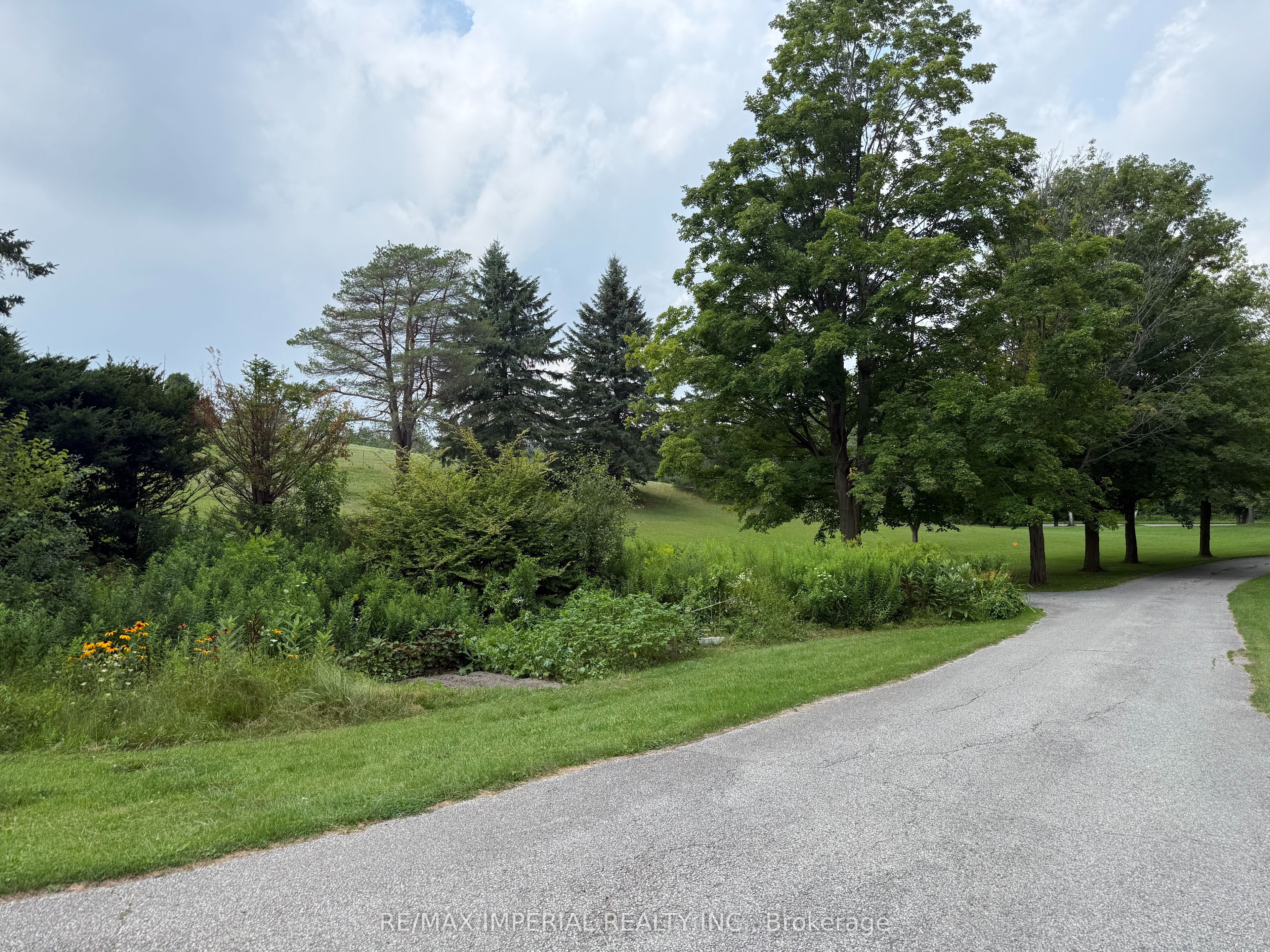 3325 Vandorf Side Road BSMT, Whitchurch-Stouffville, ON L4A 7X5 photo 4