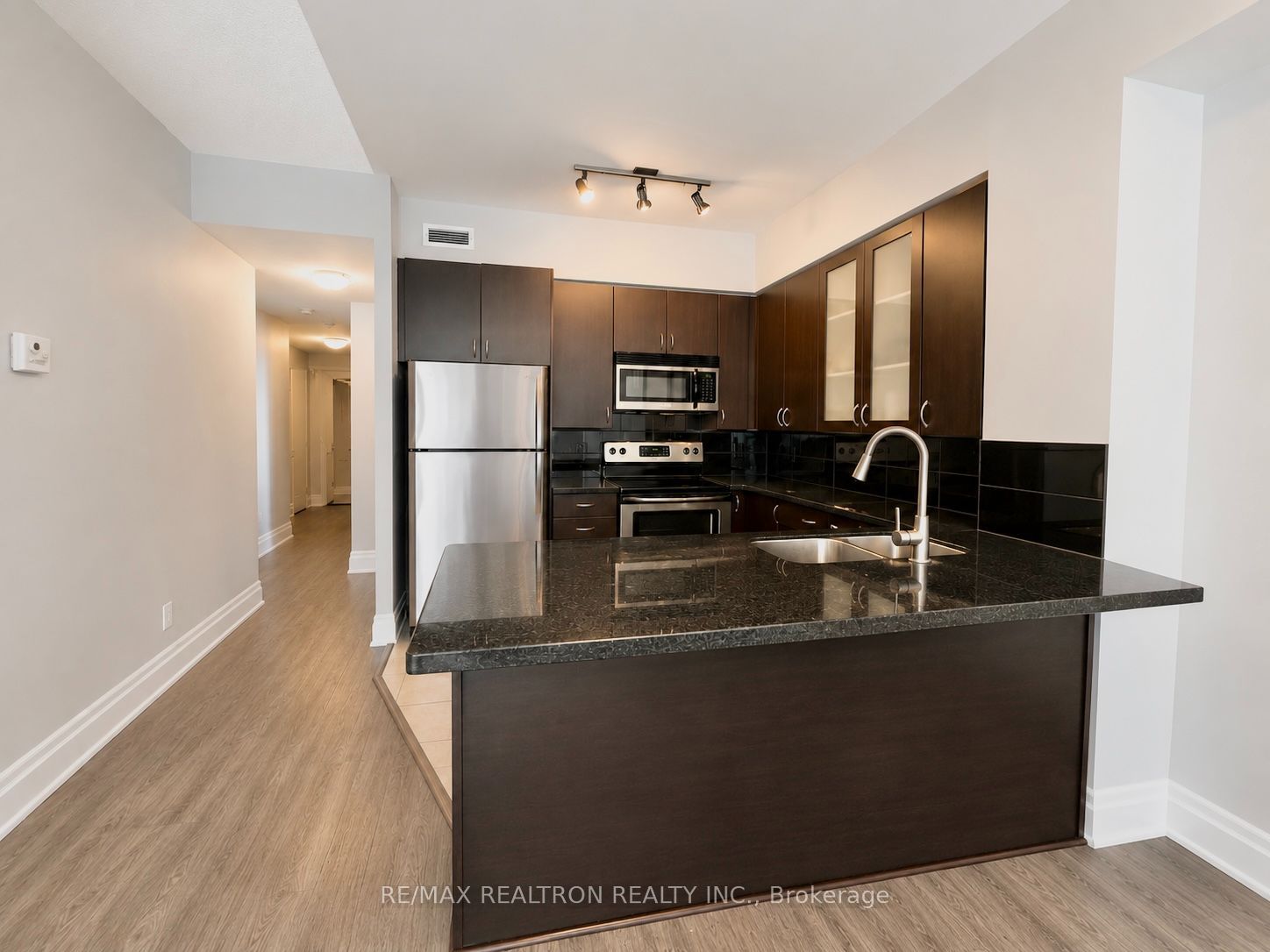57 Upper Duke Crescent 206, Markham, ON L6G 0B8