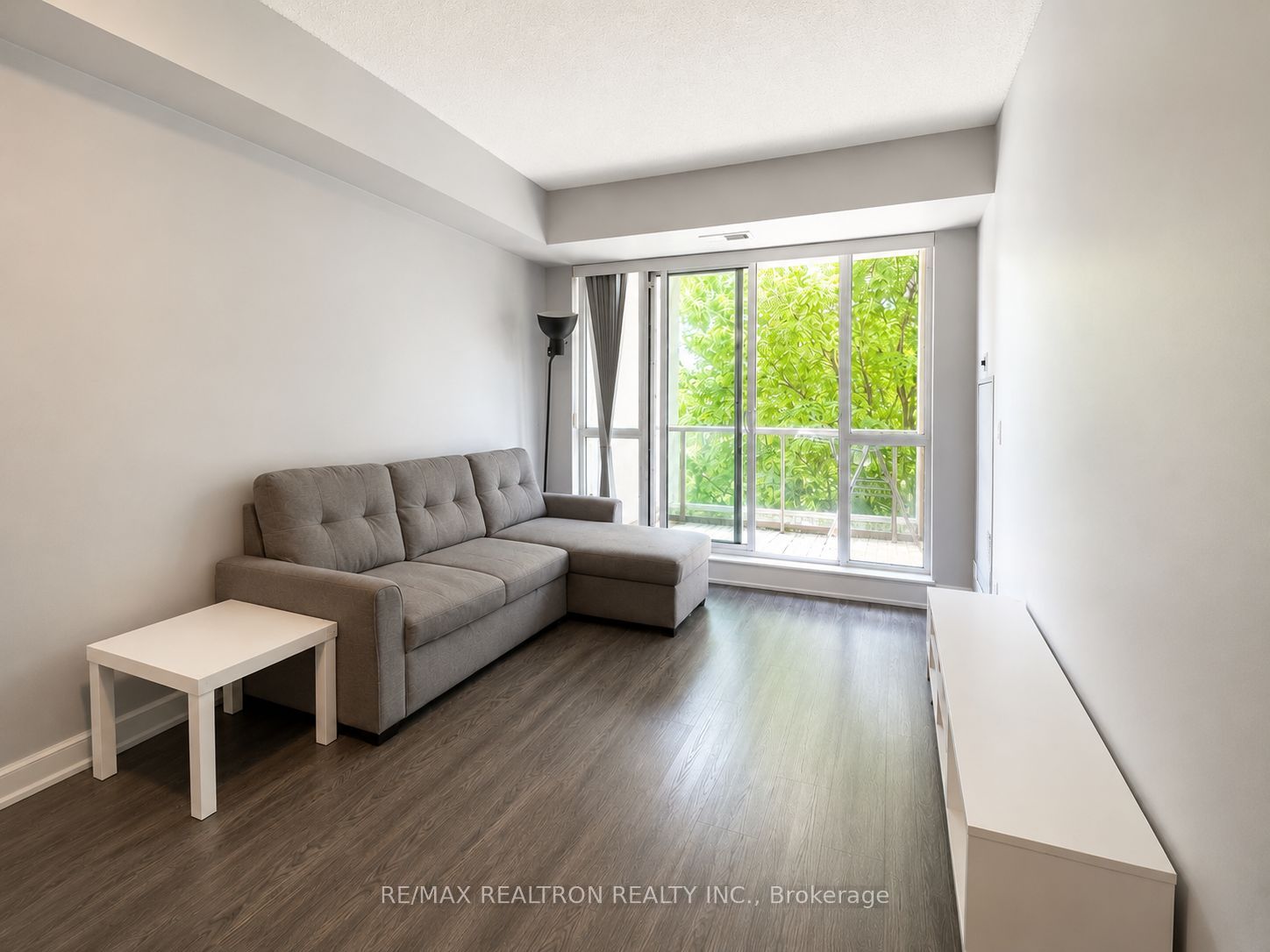 57 Upper Duke Crescent 206, Markham, ON L6G 0B8 photo 3