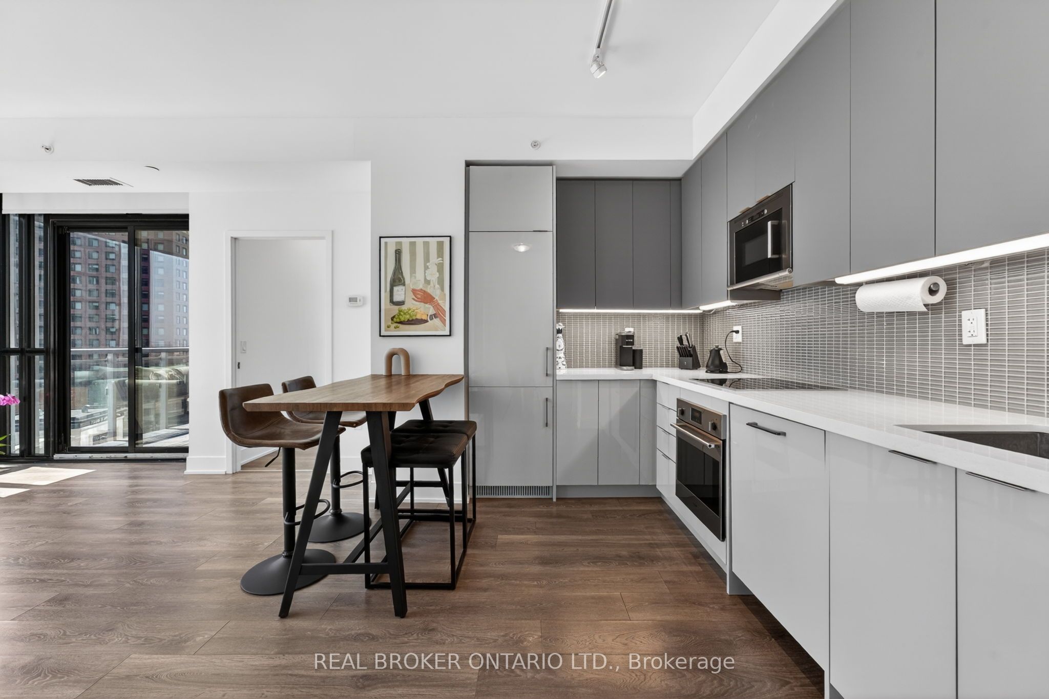 2908 Highway 7 Avenue 703, Vaughan, ON L4K 0K5 photo 5