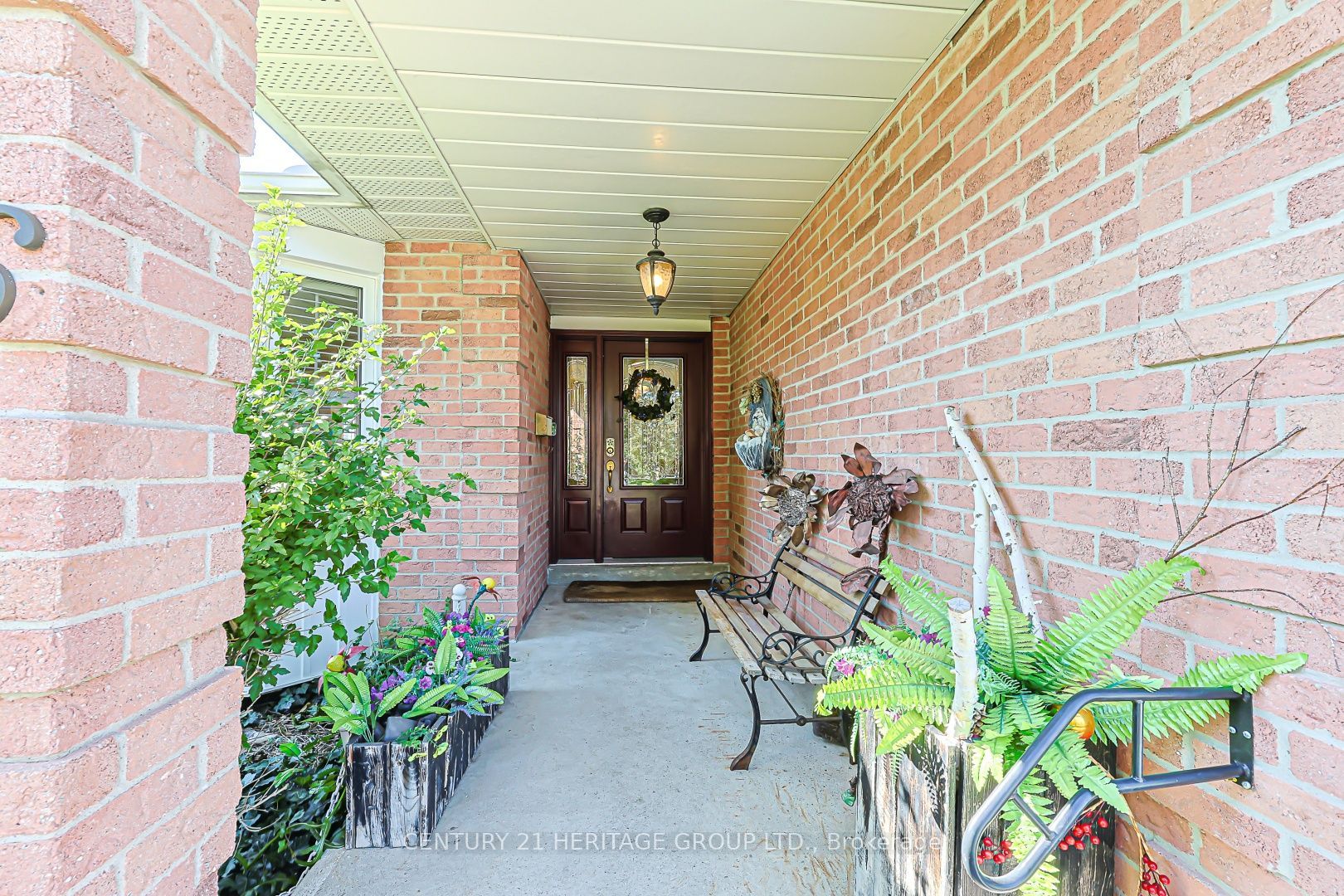 326 Darlington Crescent, Newmarket, ON L3Y 6N4 photo 3