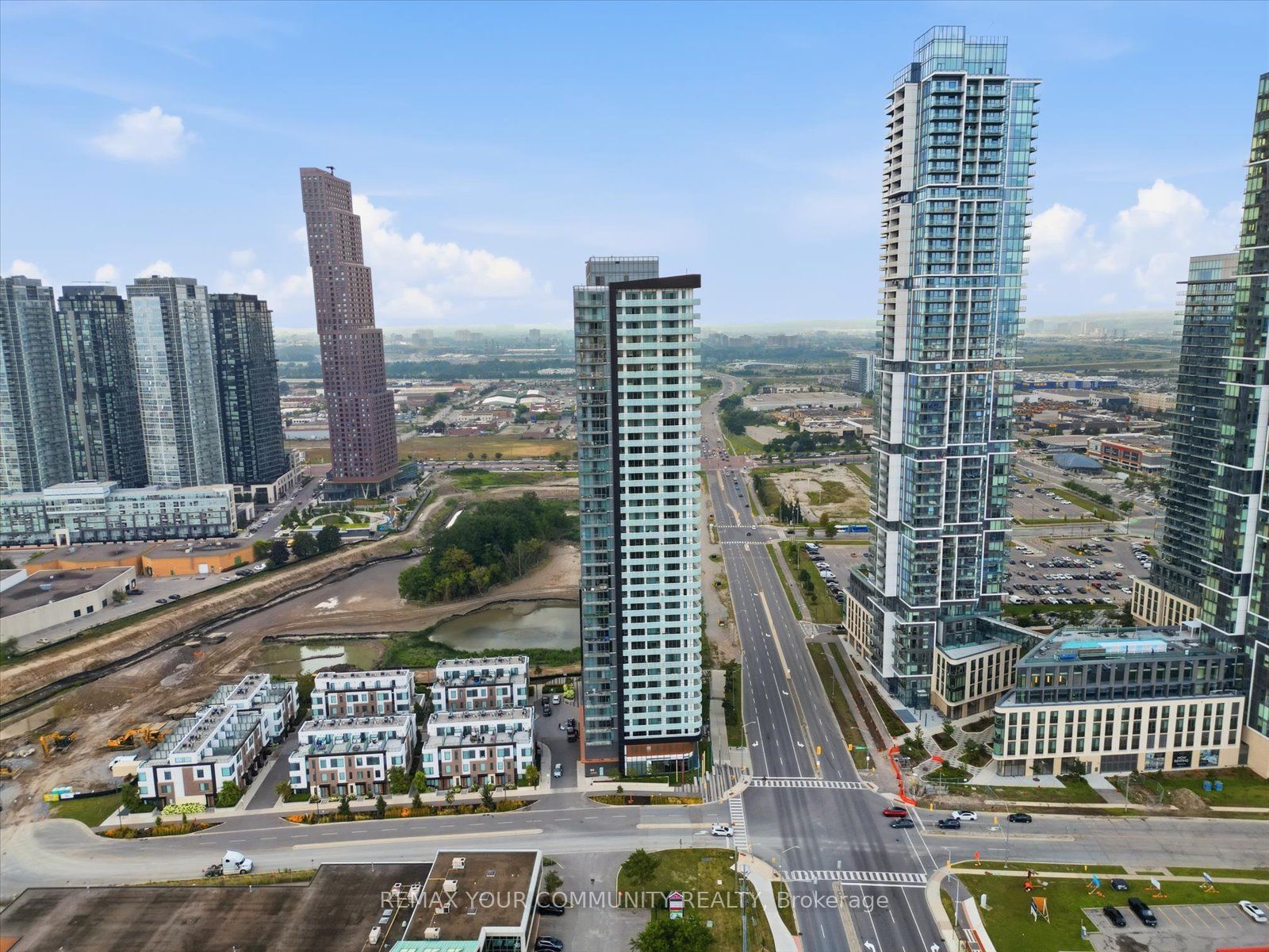 7895 Jane Street 2214, Vaughan, ON L4K 2M7 photo 2