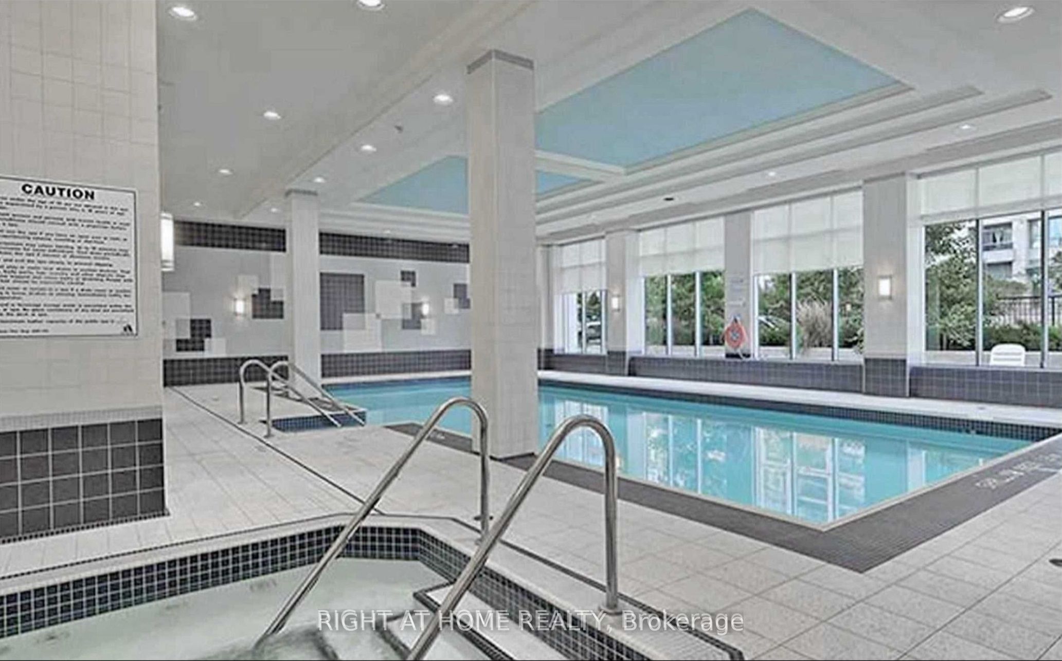 20 North Park Road 804, Vaughan, ON L4J 0G7 photo 4