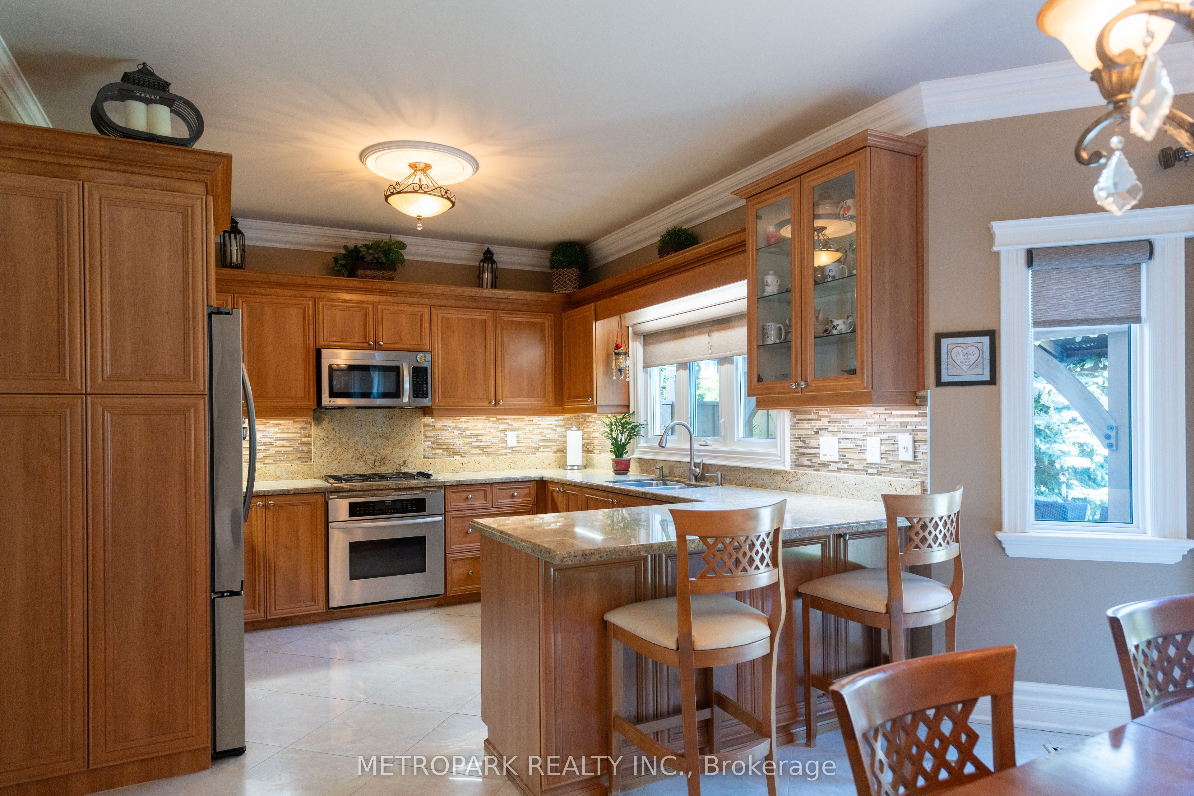 56 Bindertwine Boulevard, Vaughan, ON L0J 1C0 photo 3