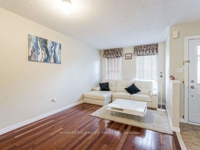 62 Baffin Court, Richmond Hill, ON L4B 4J7 photo 3