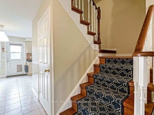 62 Baffin Court, Richmond Hill, ON L4B 4J7 photo 5