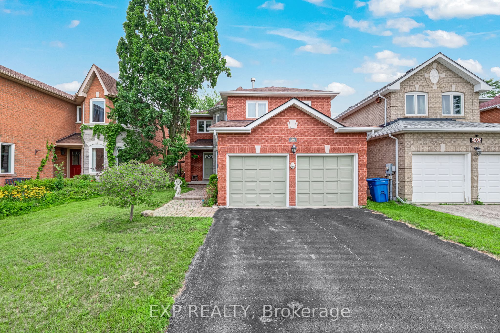 591 Plantation Gate, Newmarket, ON L3X 2C2 photo 2