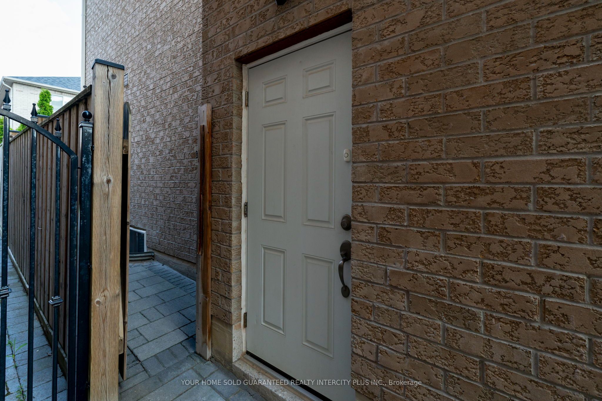 7 Storica Drive BSMT, Vaughan, ON L4H 0R8 photo 2