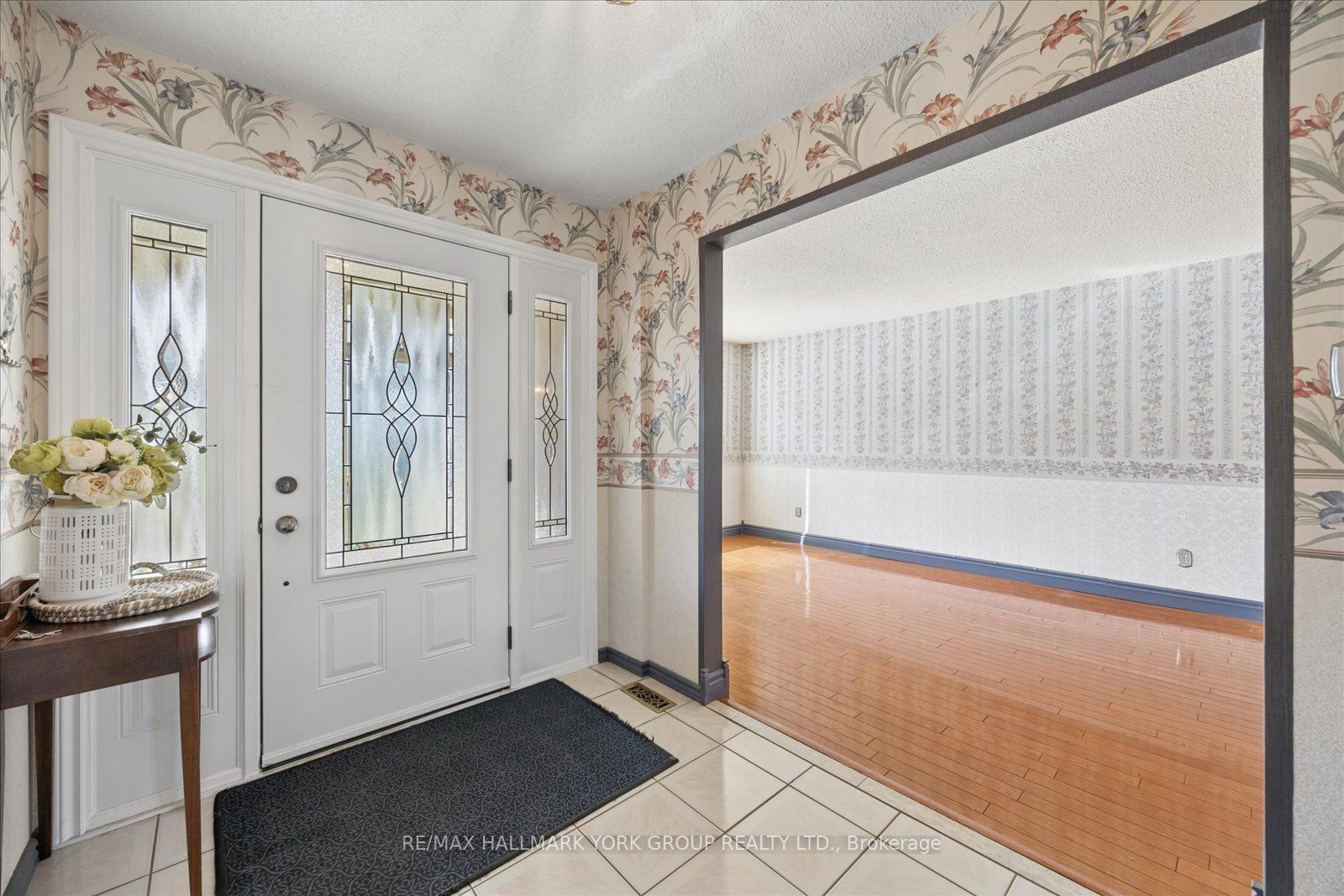 306 Erin Trail, Newmarket, ON L3Y 6K1 photo 4