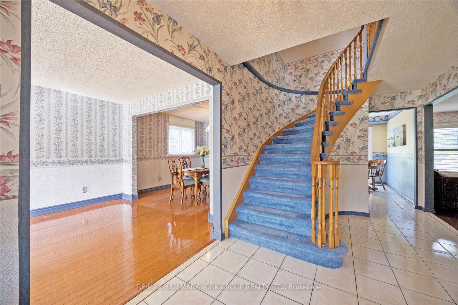 306 Erin Trail, Newmarket, ON L3Y 6K1 photo 5
