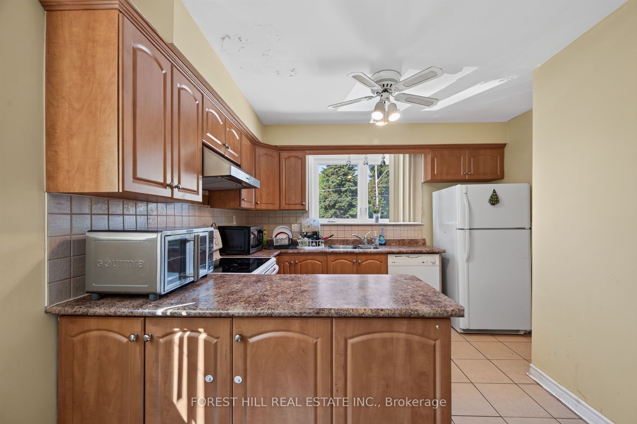 361 Blue Grass Boulevard, Richmond Hill, ON L4C 3H3 photo 5