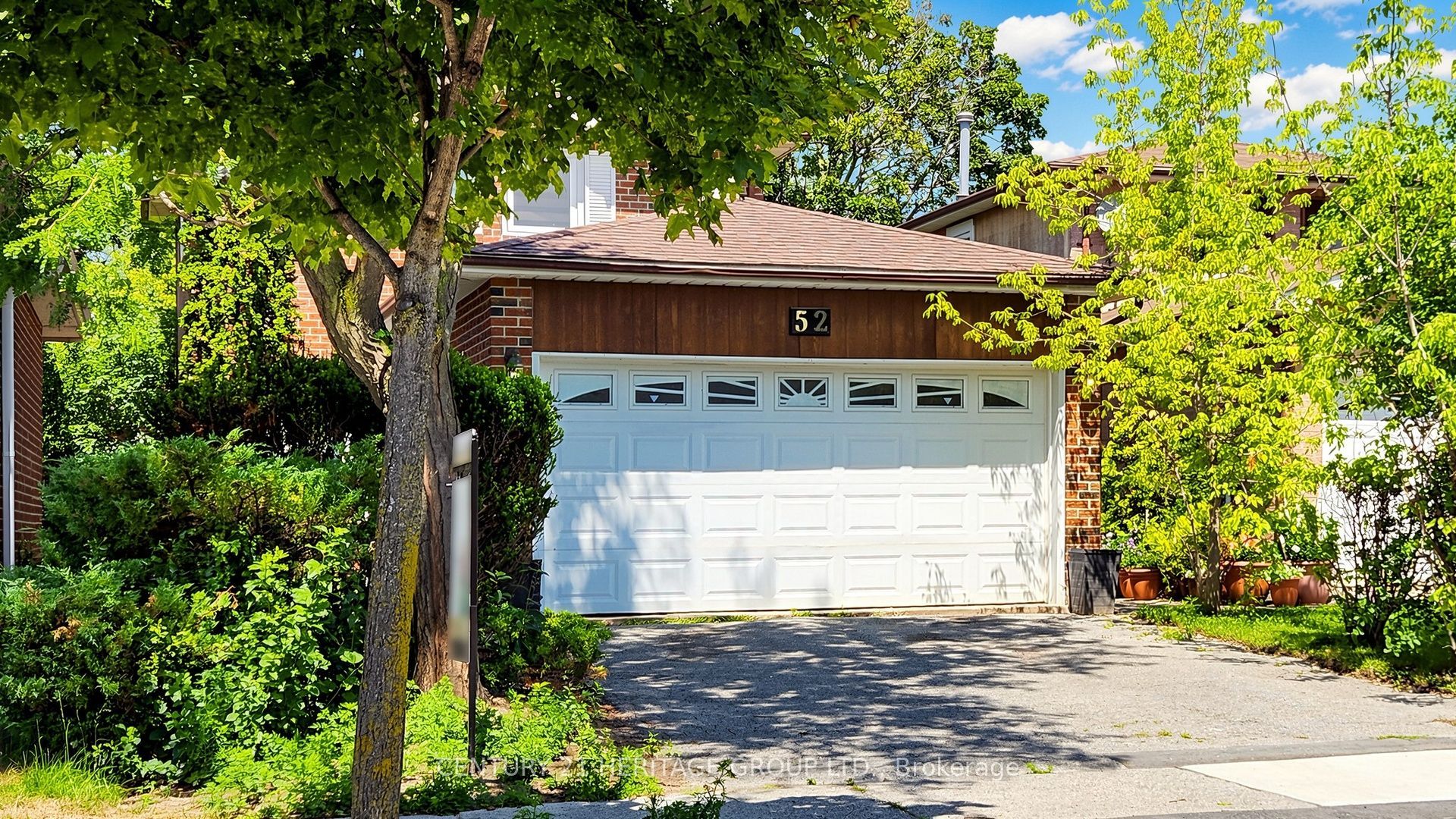 52 Lund Street, Richmond Hill, ON L4C 5V7 photo 2