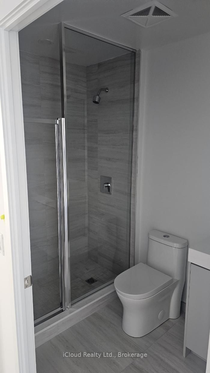 498 Caldari Road 2423, Vaughan, ON L4K 0R4 photo 2