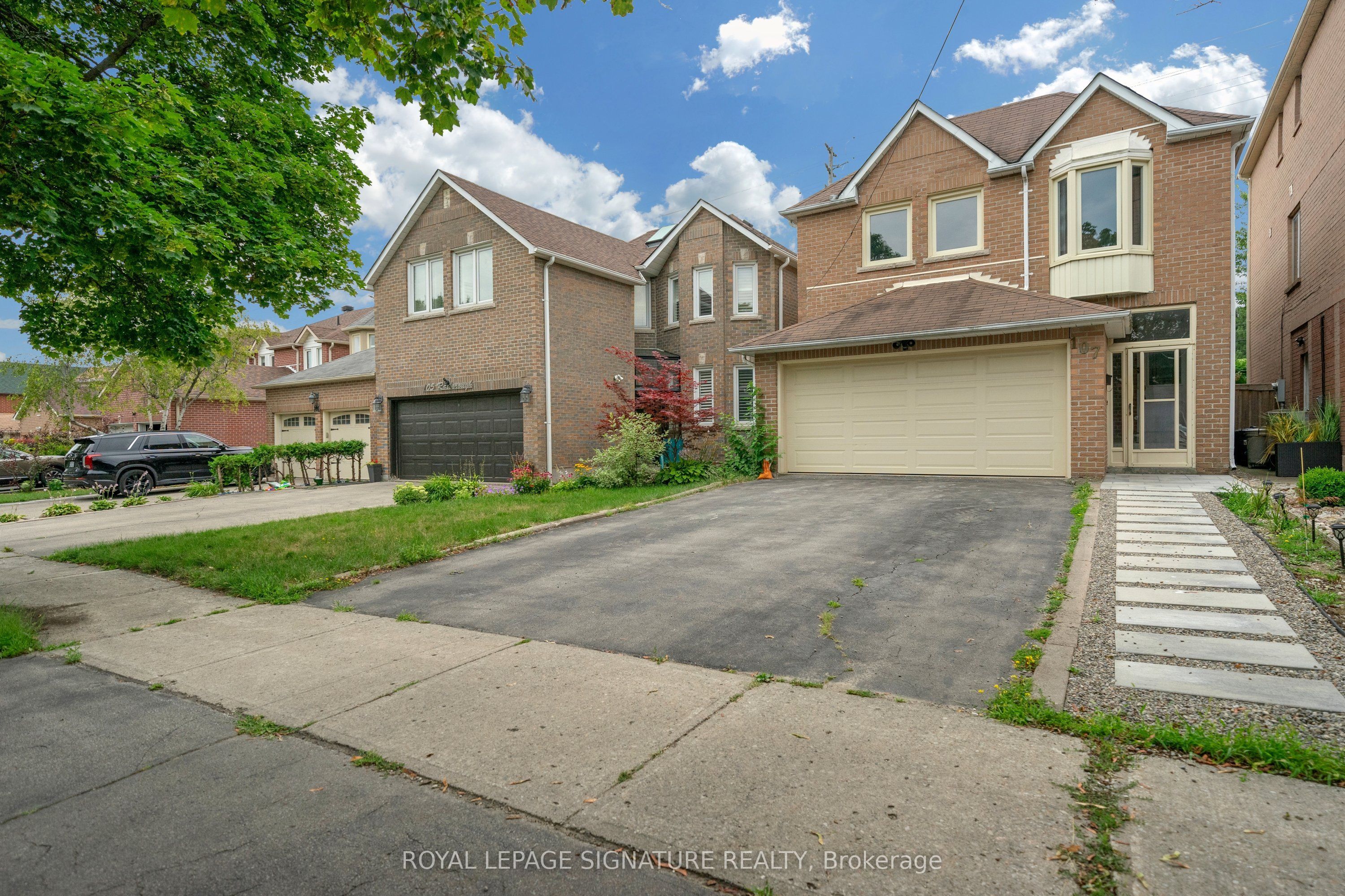 107 Roxborough Lane, Vaughan, ON L4J 4T5 photo 4