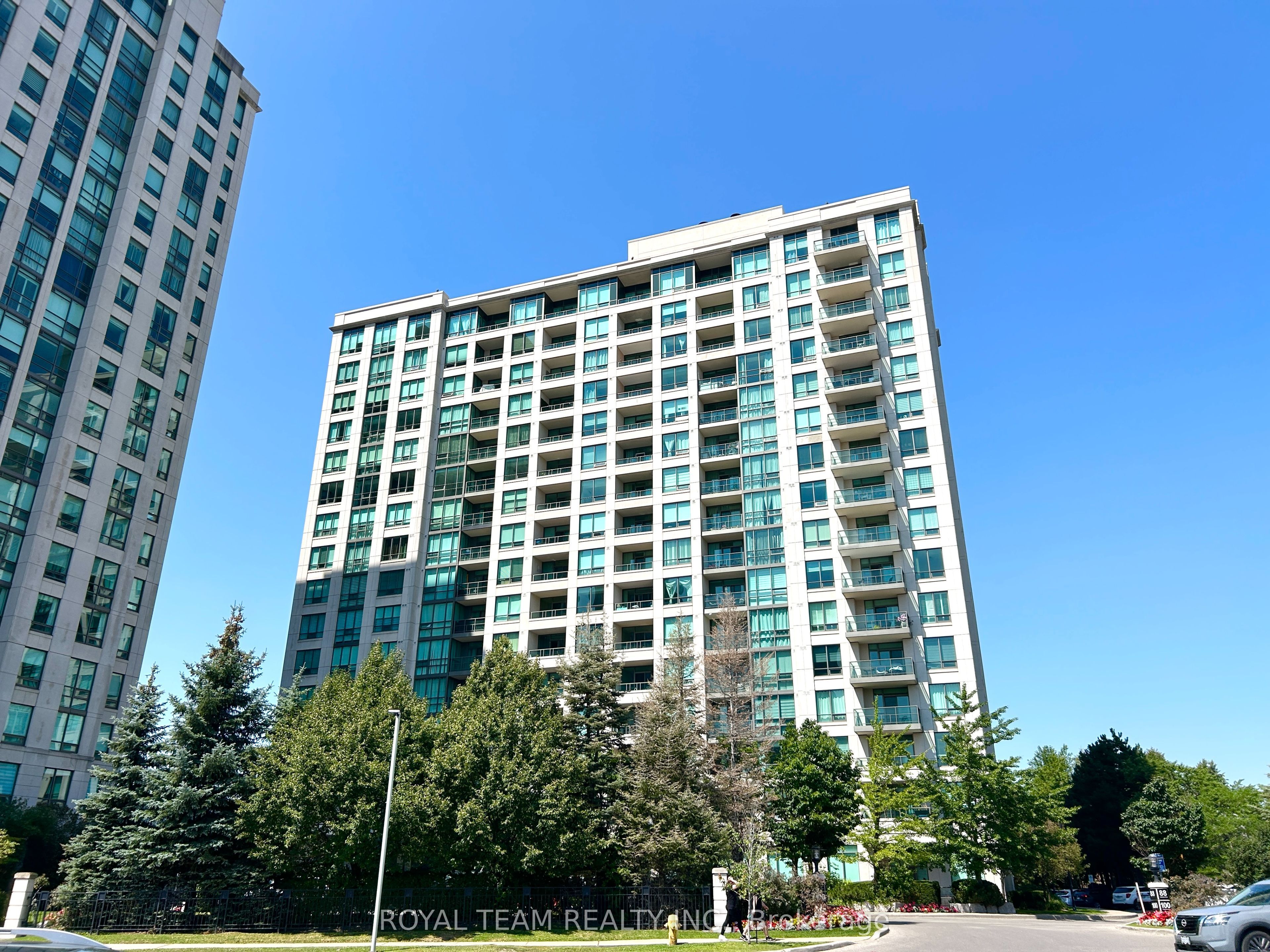 100 Promenade Circle 1110, Vaughan, ON L4J 7W7