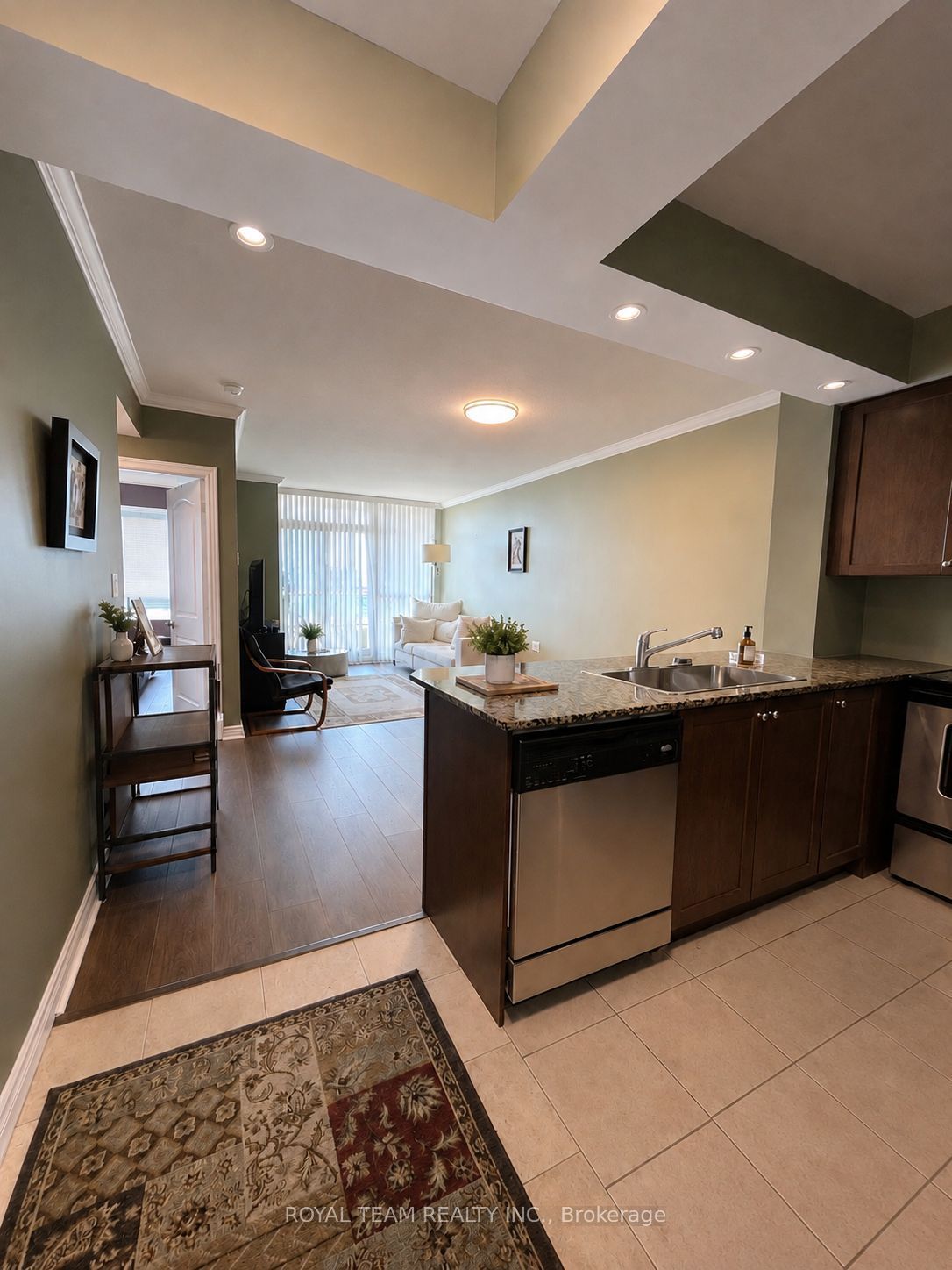 100 Promenade Circle 1110, Vaughan, ON L4J 7W7 photo 3