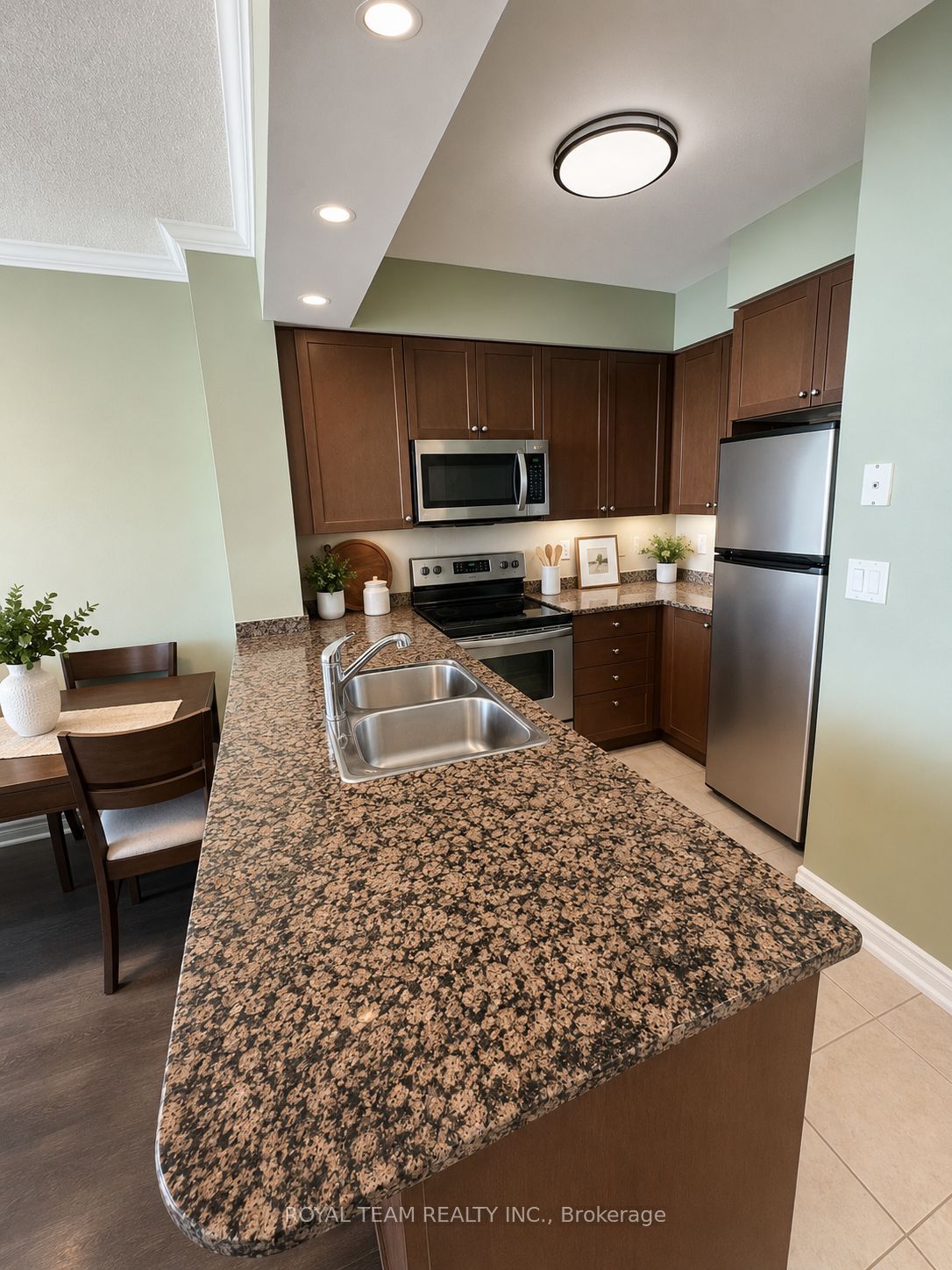 100 Promenade Circle 1110, Vaughan, ON L4J 7W7 photo 4
