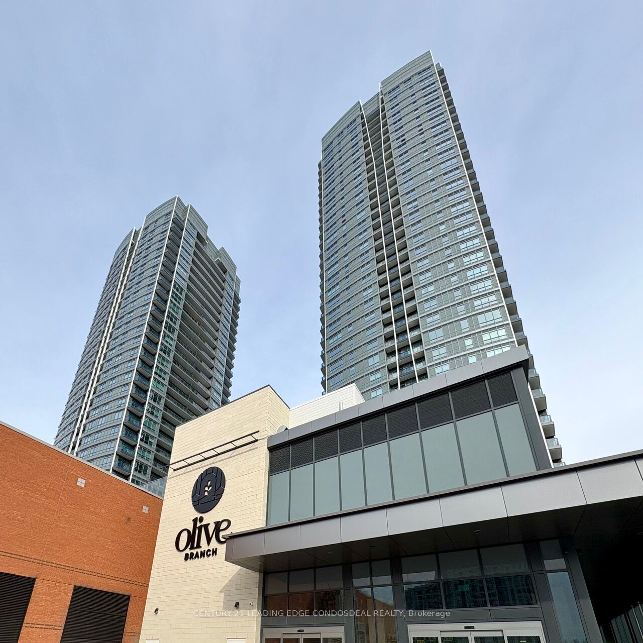 30 Upper Mall Way 419, Vaughan, ON L4J 0L7