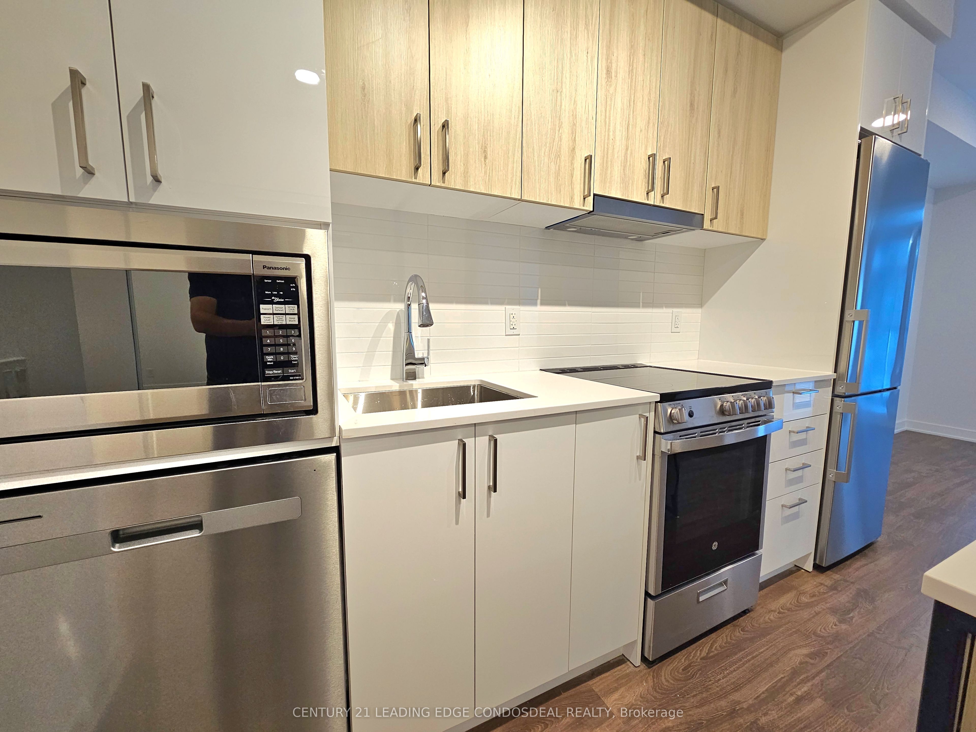 30 Upper Mall Way 419, Vaughan, ON L4J 0L7 photo 4