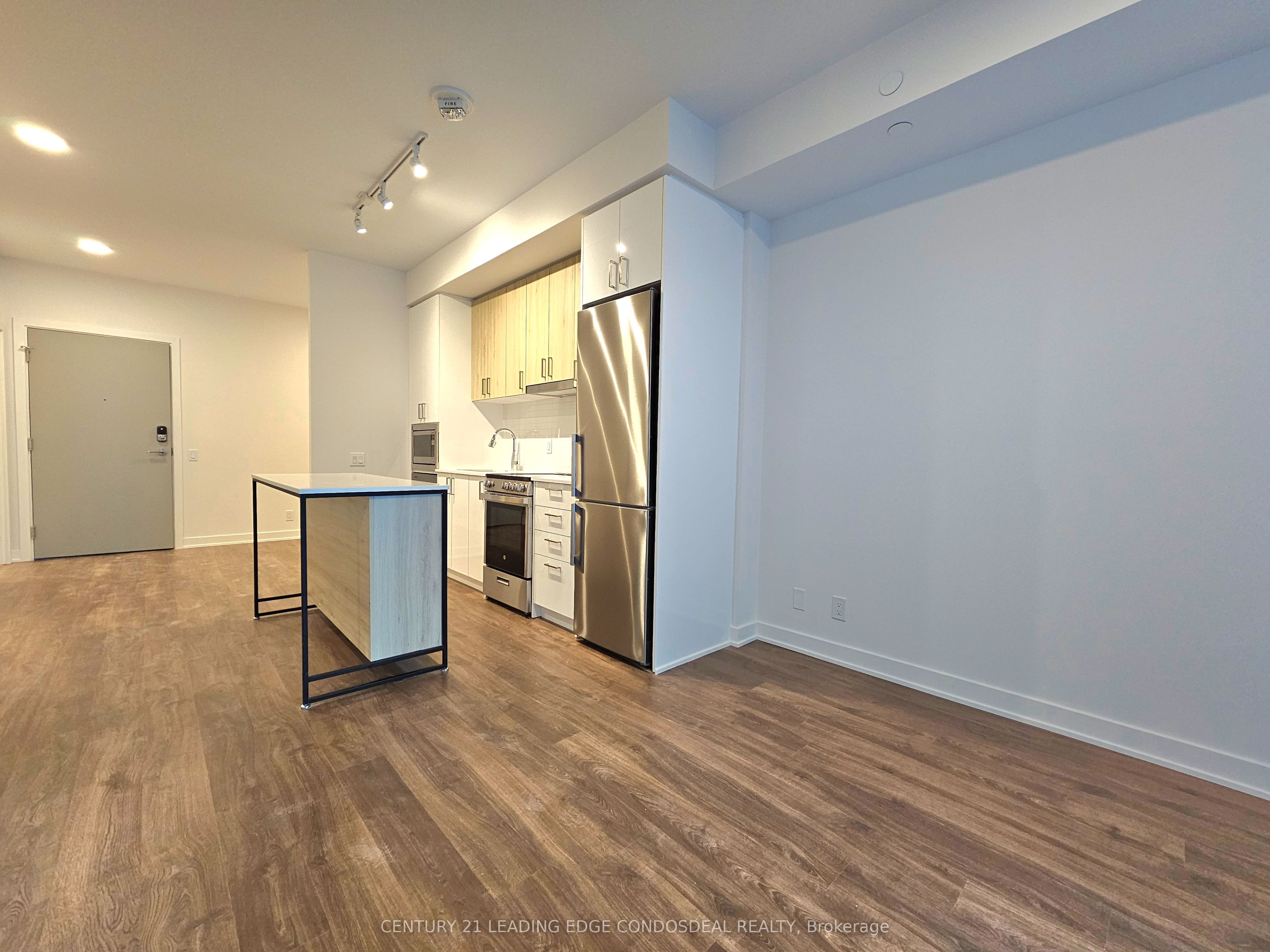 30 Upper Mall Way 419, Vaughan, ON L4J 0L7 photo 5