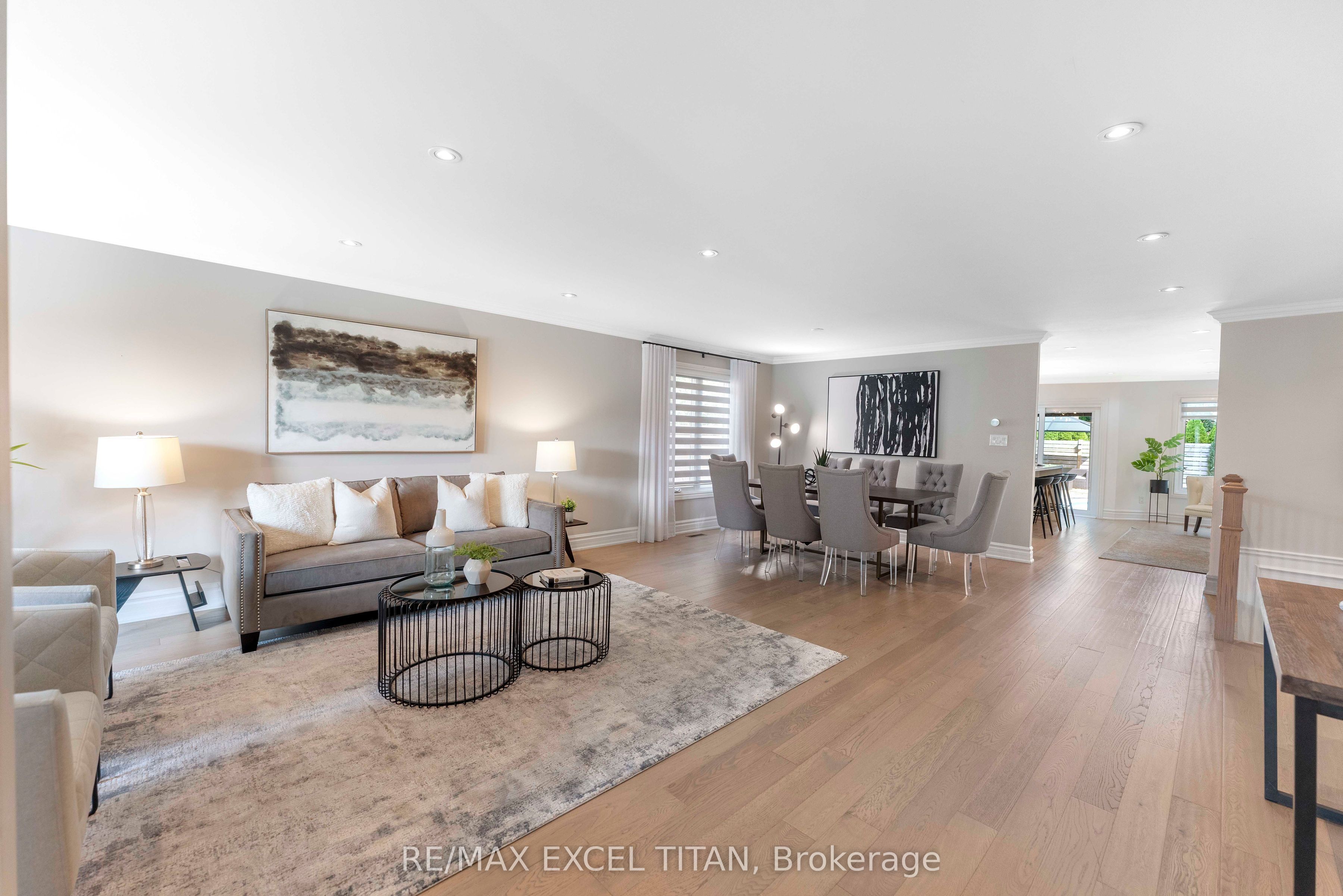 258 Glenway Circle, Newmarket, ON L3Y 7S7 photo 5