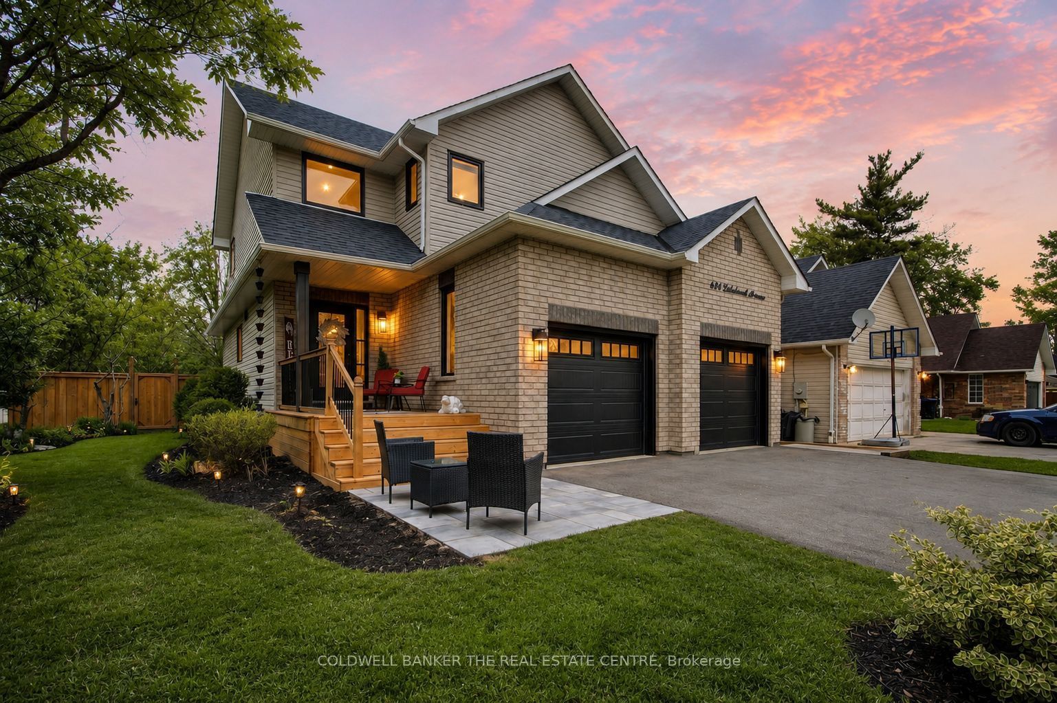 684 Lakelands Avenue, Innisfil, ON L9S 4E6