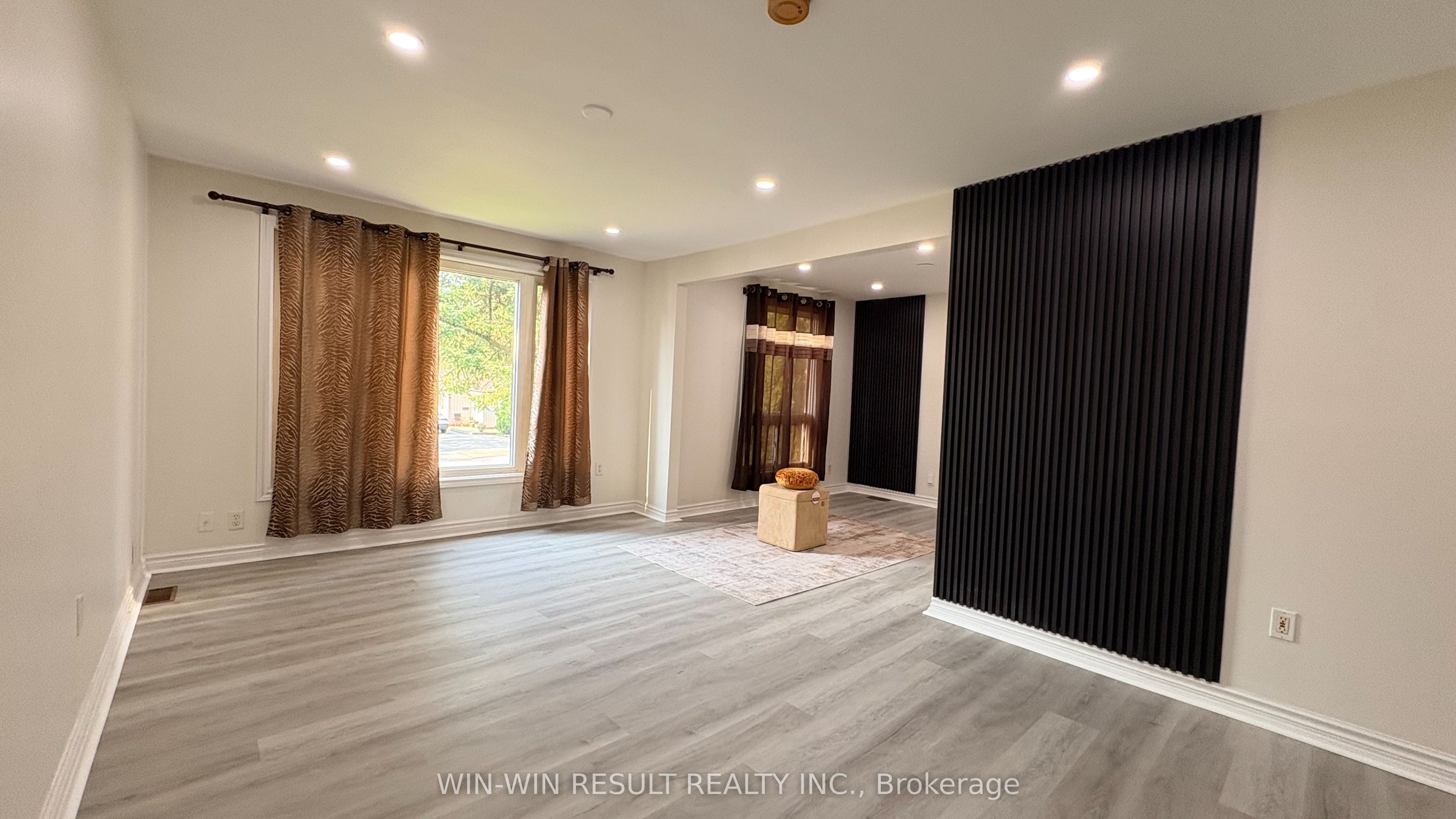 243 Cedarholme Avenue, Georgina, ON L4P 2W5 photo 2