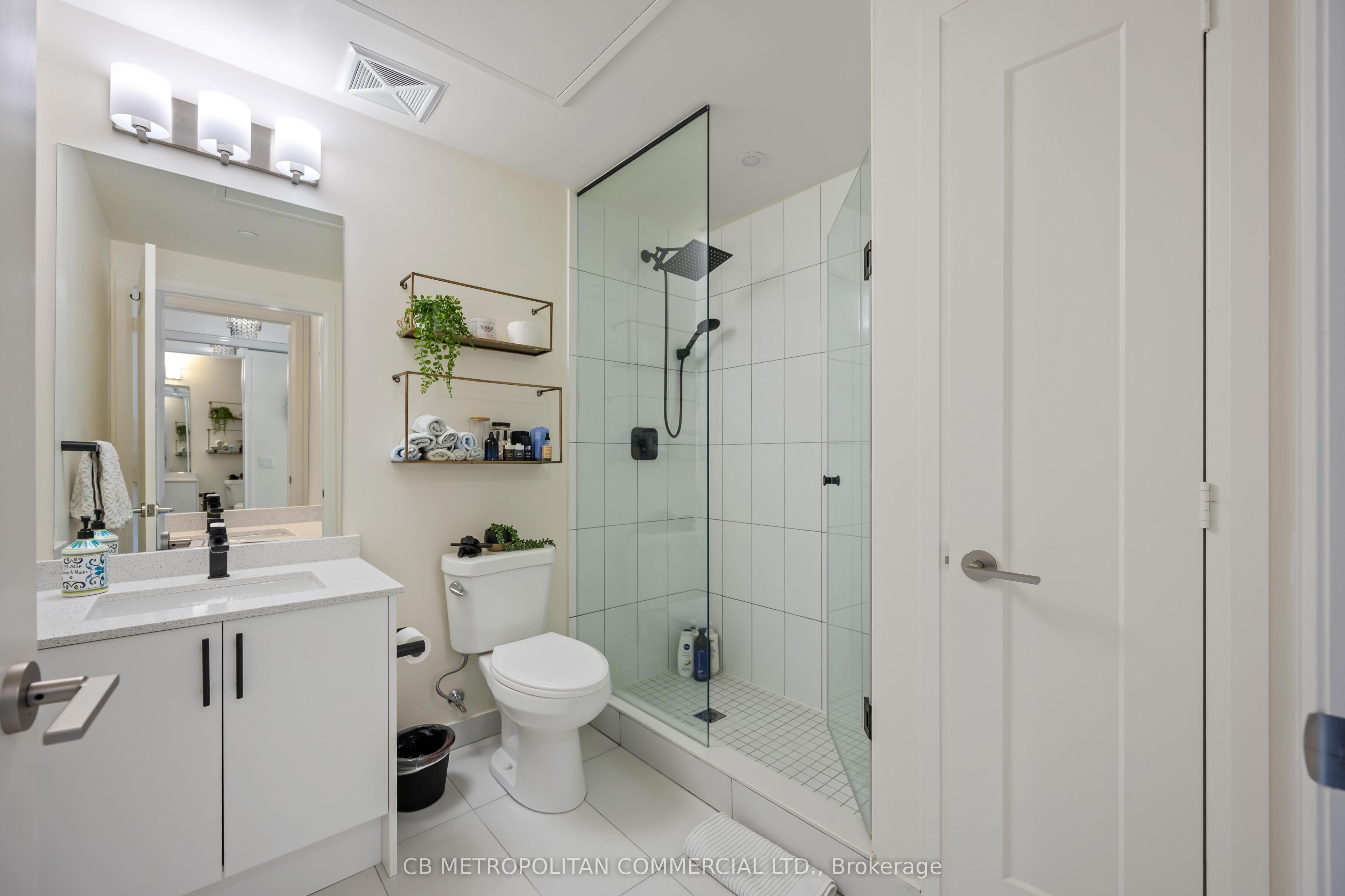 9000 Jane Street, Vaughan, ON L4K 0M6 photo 5