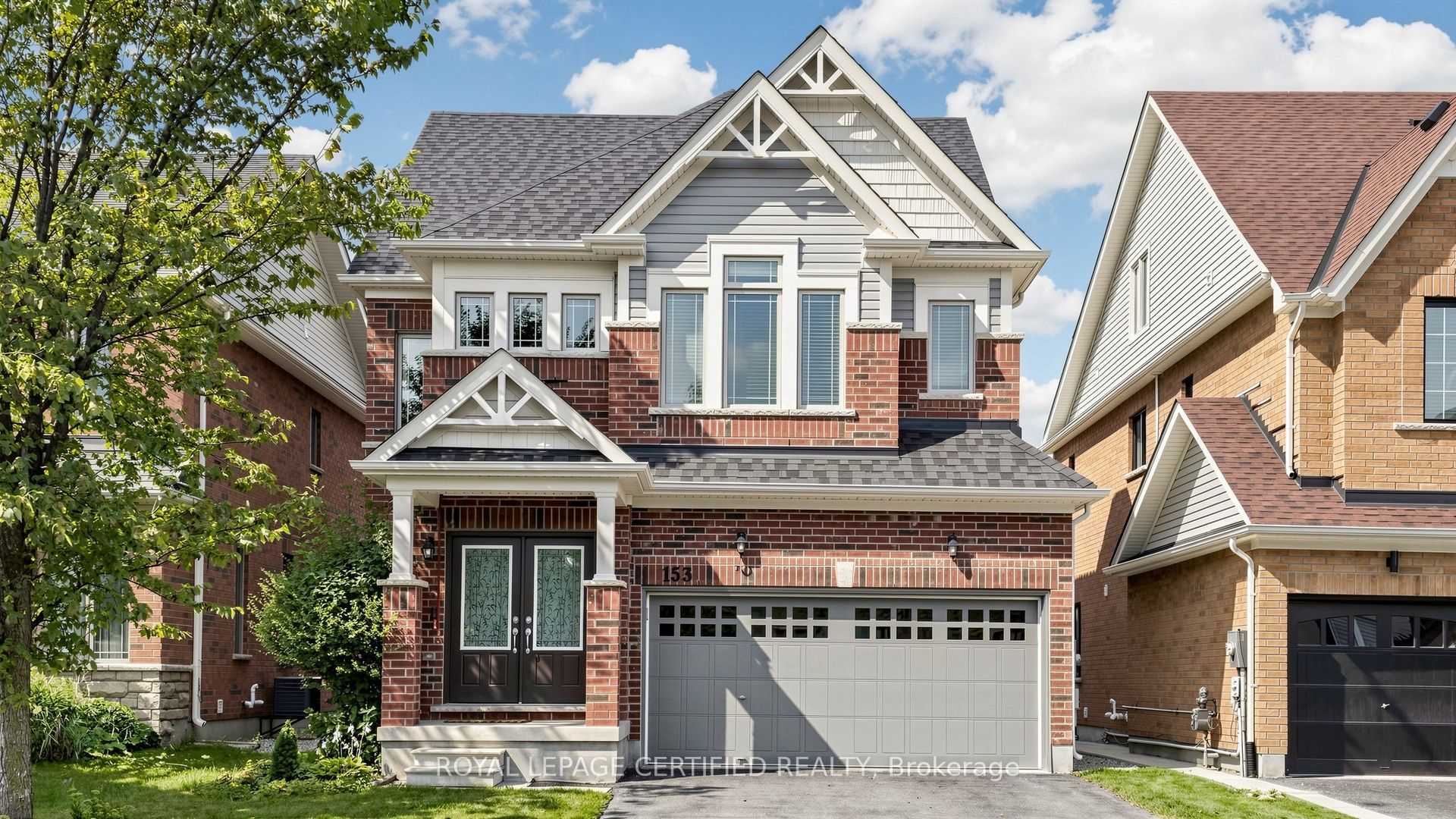153 Romanelli Crescent, Bradford West Gwillimbury, ON L3Z 0X6 photo 2