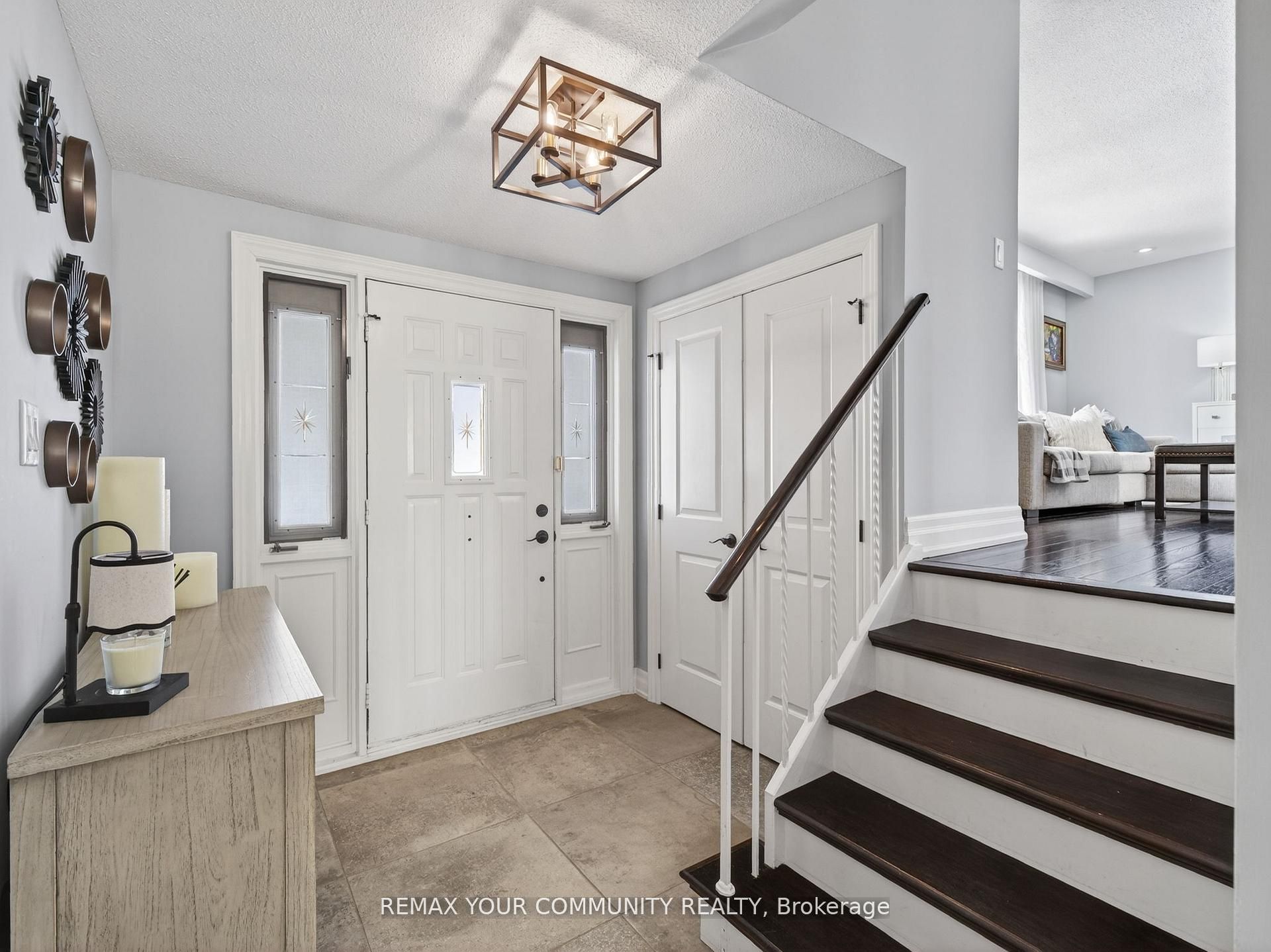 107 Orchard Heights, Aurora, ON L4G 2Z8 photo 2