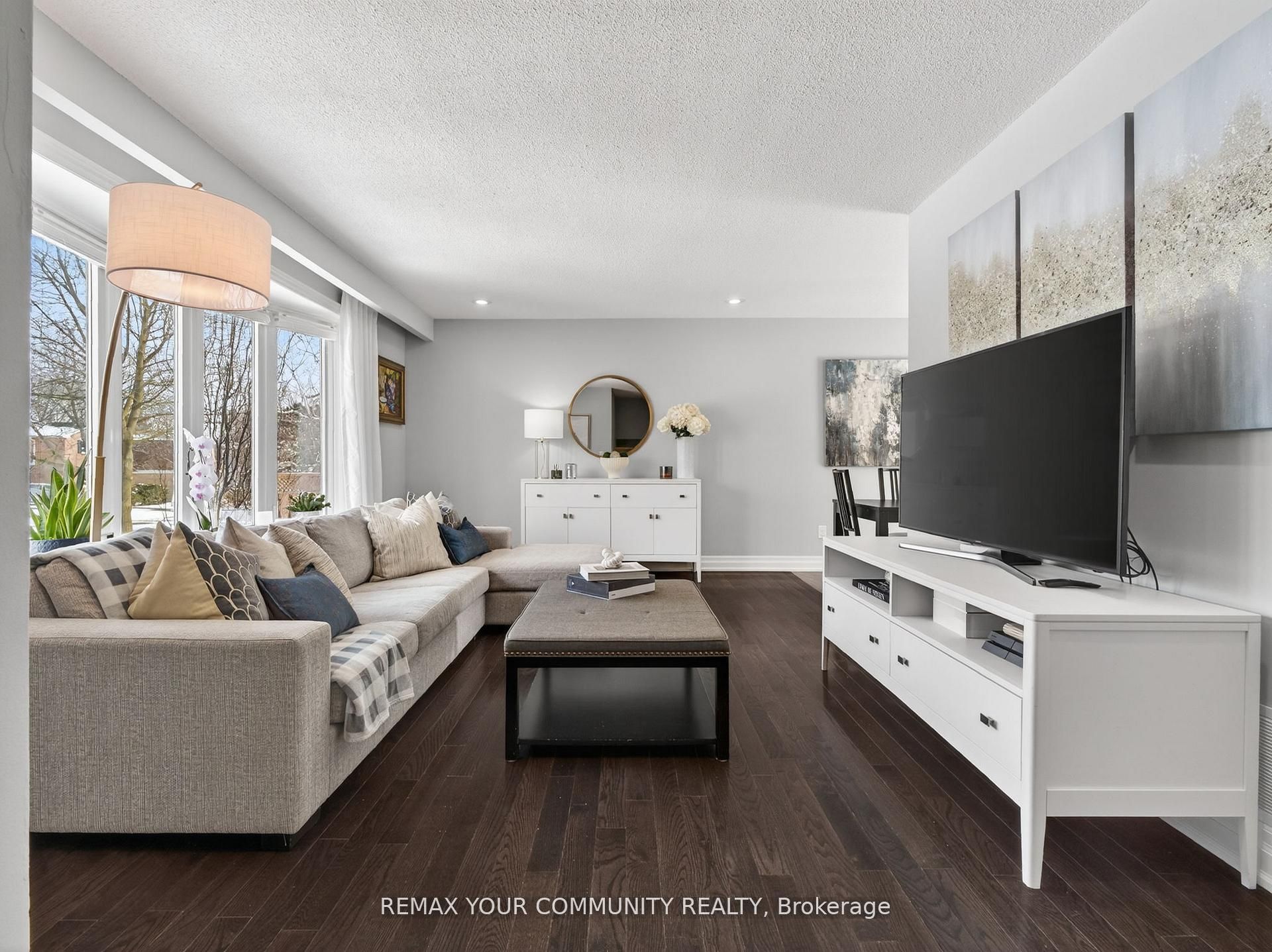 107 Orchard Heights, Aurora, ON L4G 2Z8 photo 3