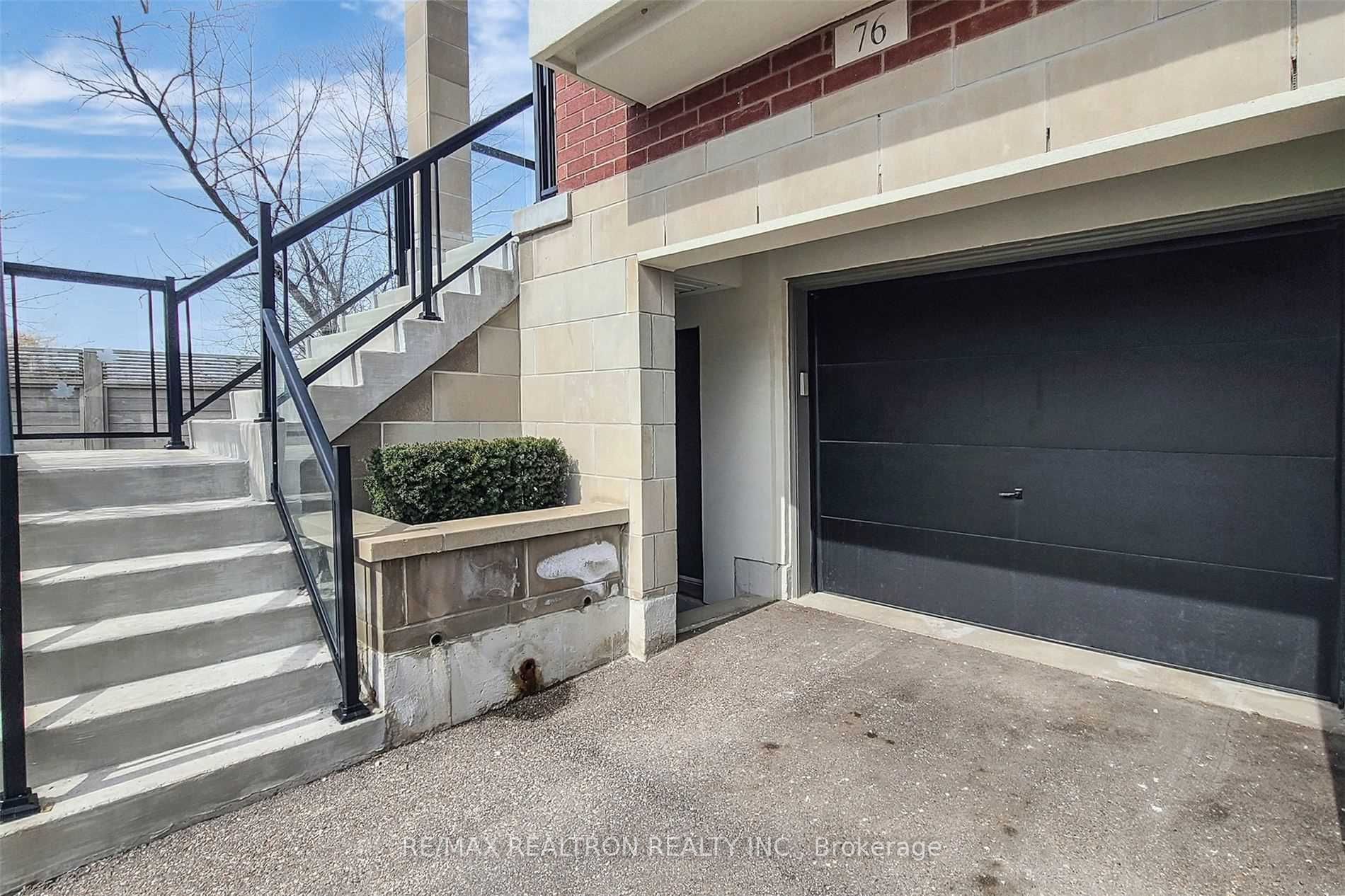 76 Genuine Lane, Richmond Hill, ON L4B 0E5 photo 3