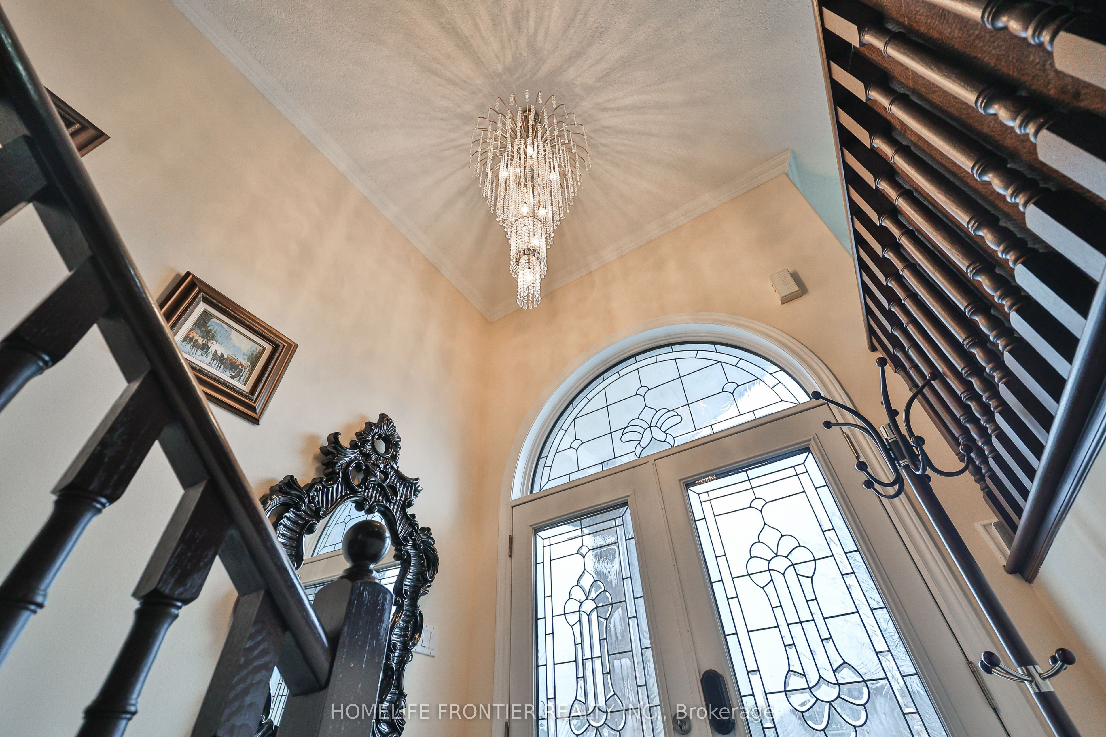 30 Saint Avenue, Bradford West Gwillimbury, ON L3Z 3E6 photo 3