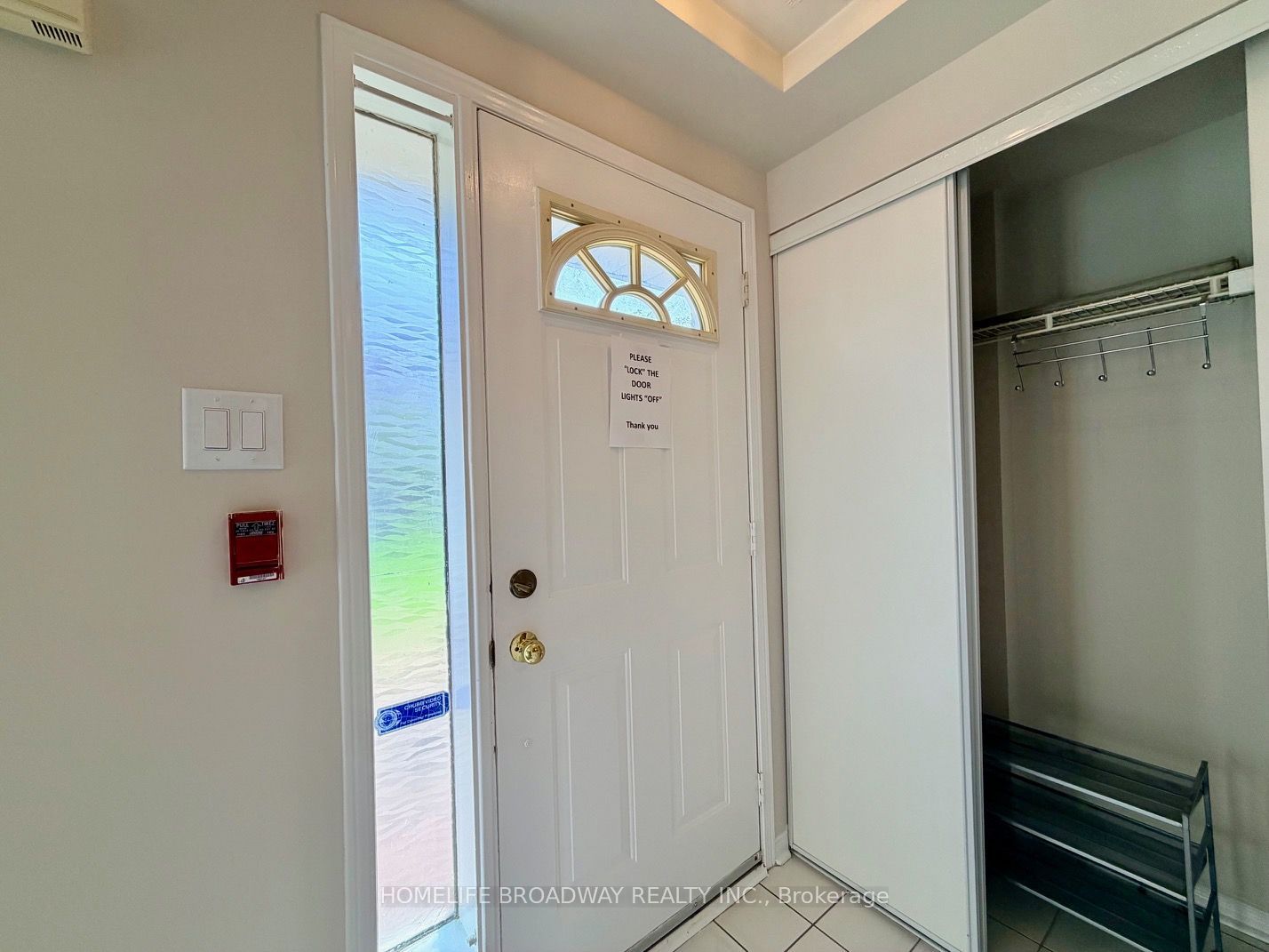 18 Clark Avenue W 55, Vaughan, ON L4J 8H1 photo 2