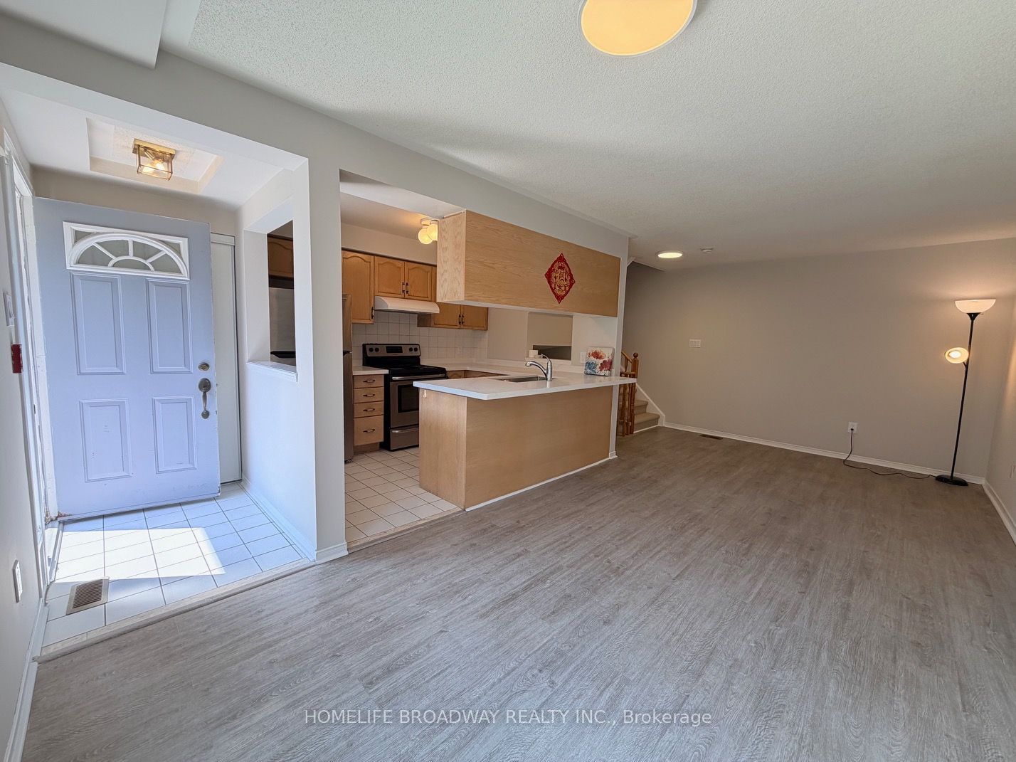 18 Clark Avenue W 55, Vaughan, ON L4J 8H1 photo 4