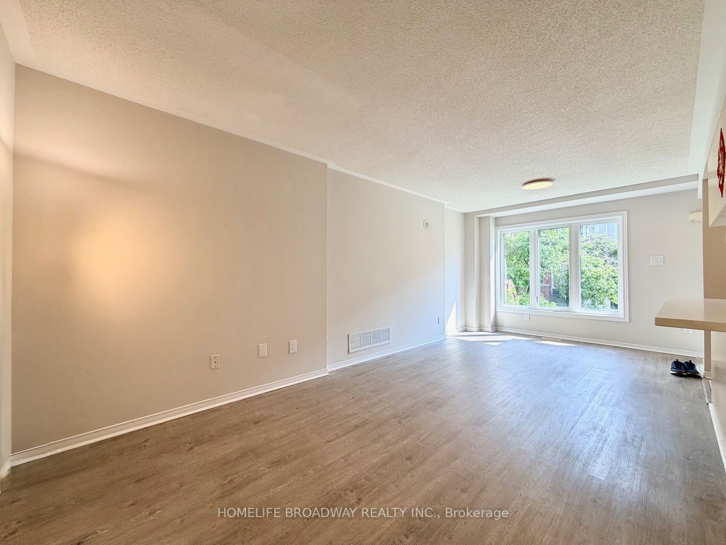 18 Clark Avenue W 55, Vaughan, ON L4J 8H1 photo 5