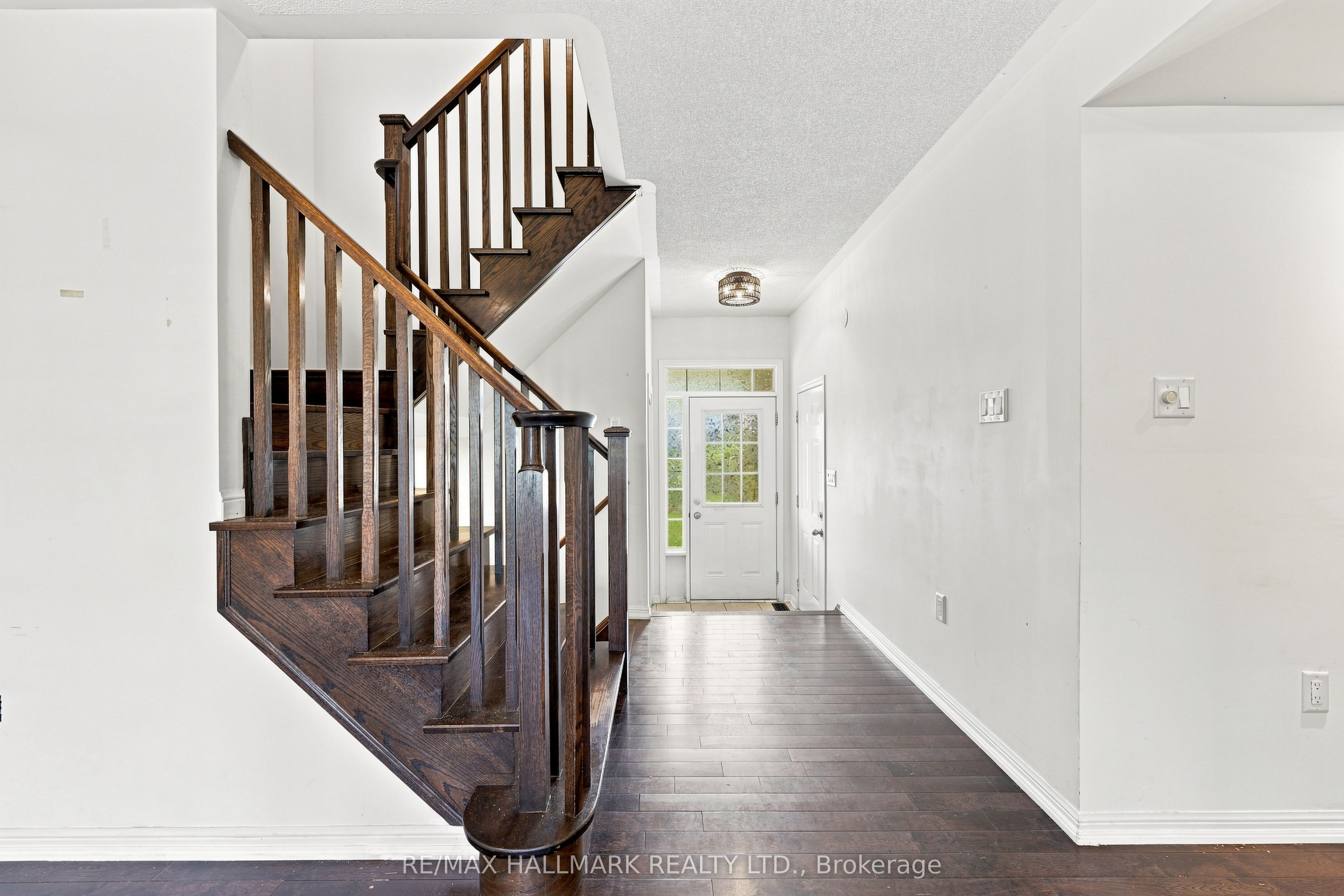 174 Miltrose Crescent, Whitchurch-Stouffville, ON L4A 0R3 photo 4