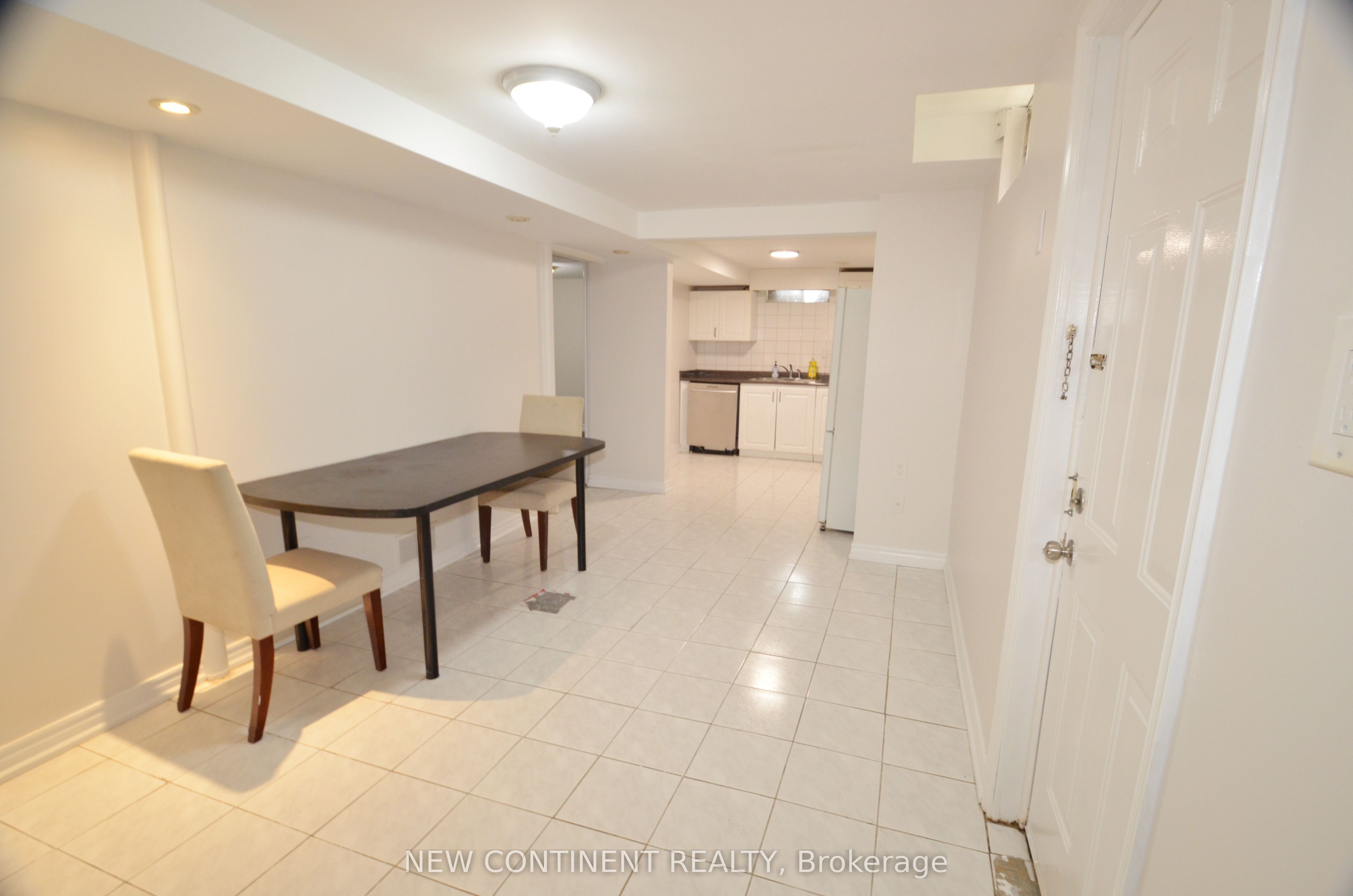 67 Cornell Crescent Basement, Markham, ON L3S 3H2 photo 2