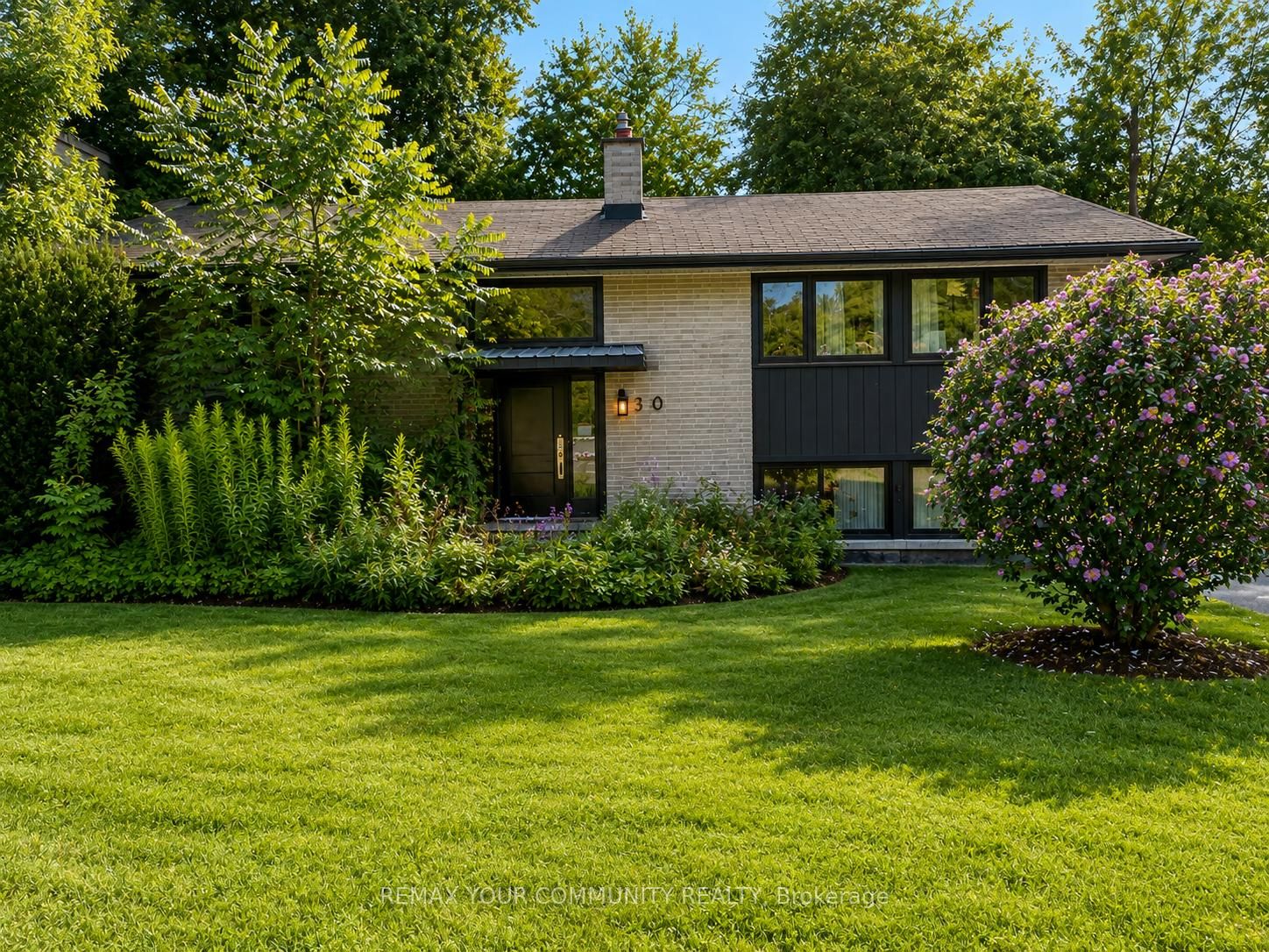 30 Knollside Drive, Richmond Hill, ON L4C 4W6