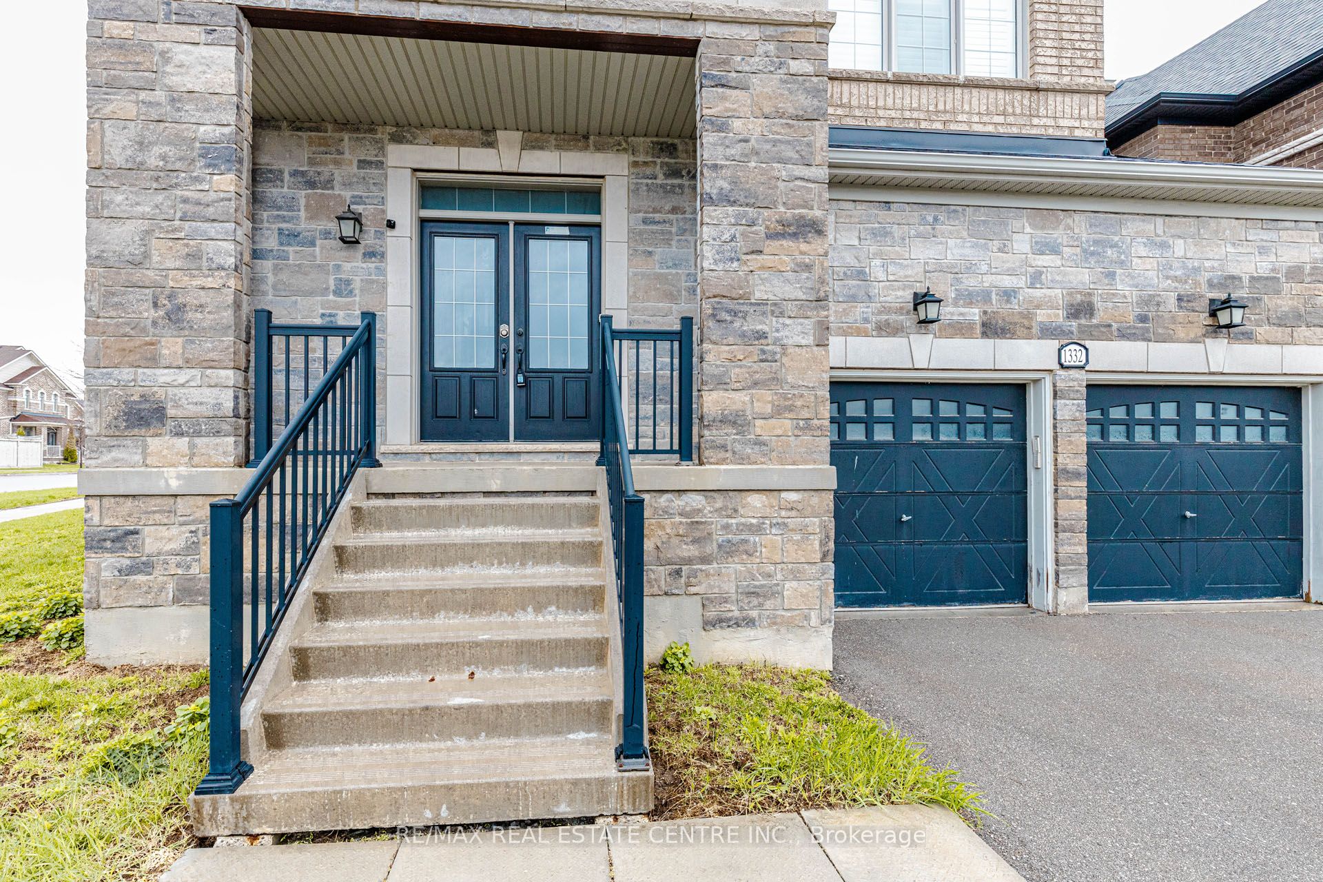 1332 Blackmore Street, Innisfil, ON L9S 0J8 photo 2