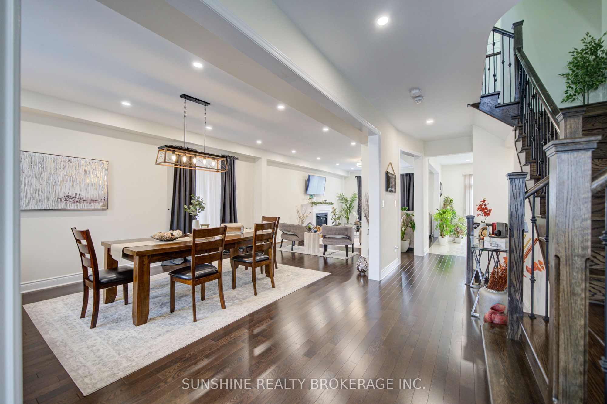 966 Sherman Brock Circle, Newmarket, ON L3X 0G7 photo 5