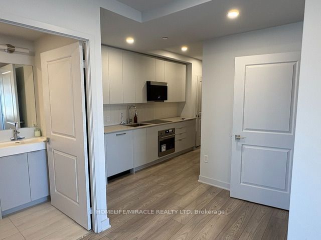 2920 Highway 7 3002, Vaughan, ON L4K 0P4 photo 2