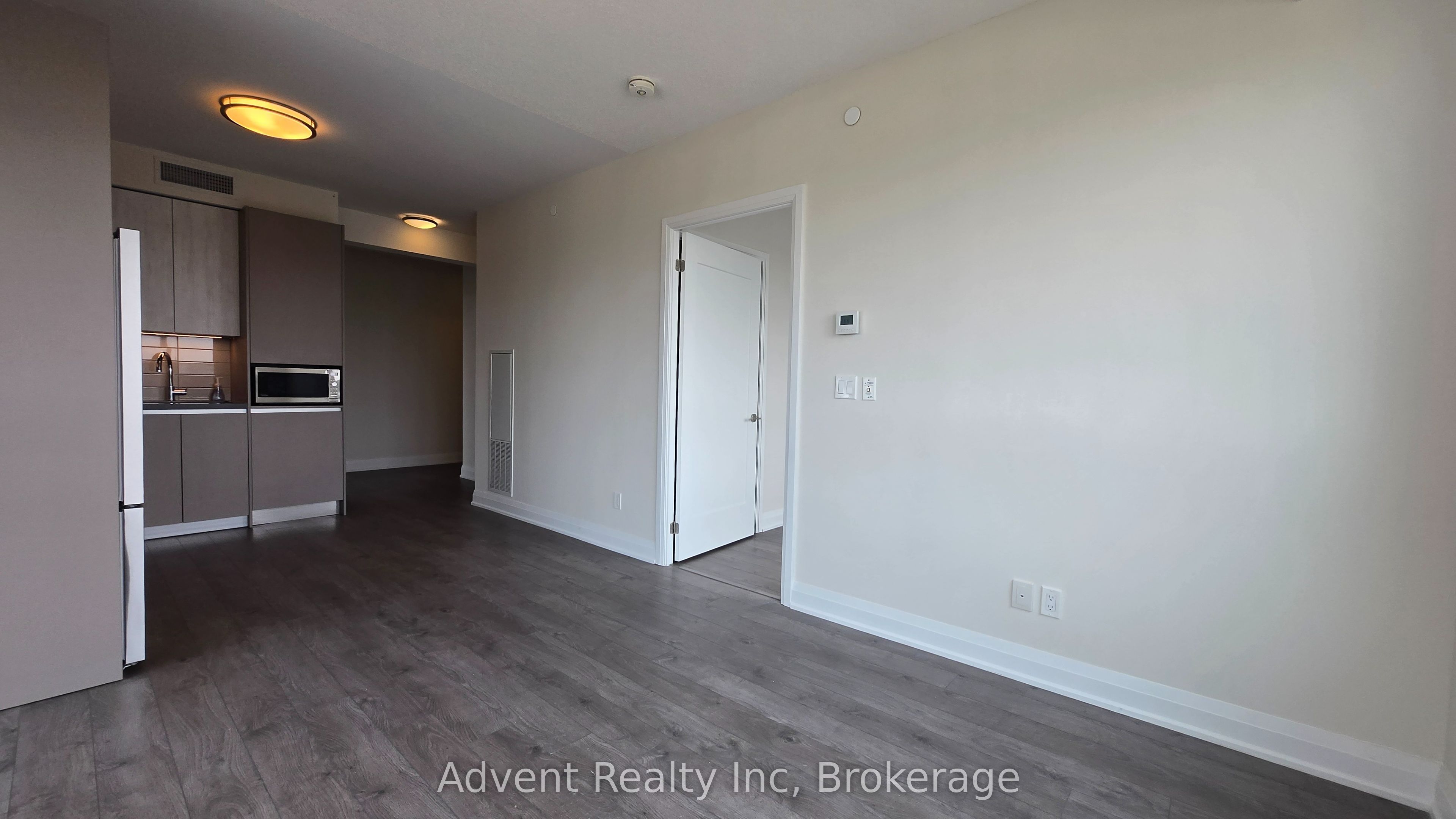 398 Highway 7 Avenue E 602, Richmond Hill, ON L4B 0G6 photo 3