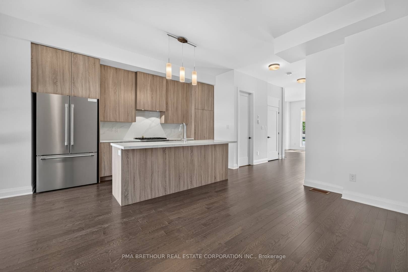 222 Atkinson Avenue, Vaughan, ON L4J 4R3 photo 2