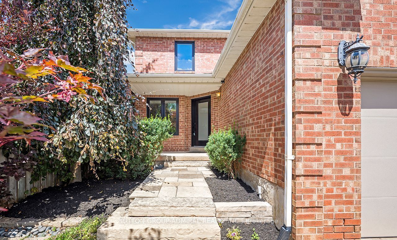 68 Patna Crescent, Vaughan, ON L6A 1N5 photo 2