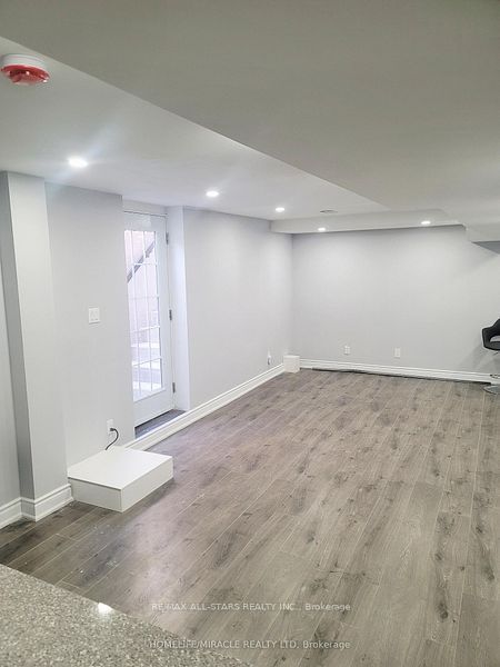 91 Song Bird Drive N, Markham, ON L3S 3T8 photo 4