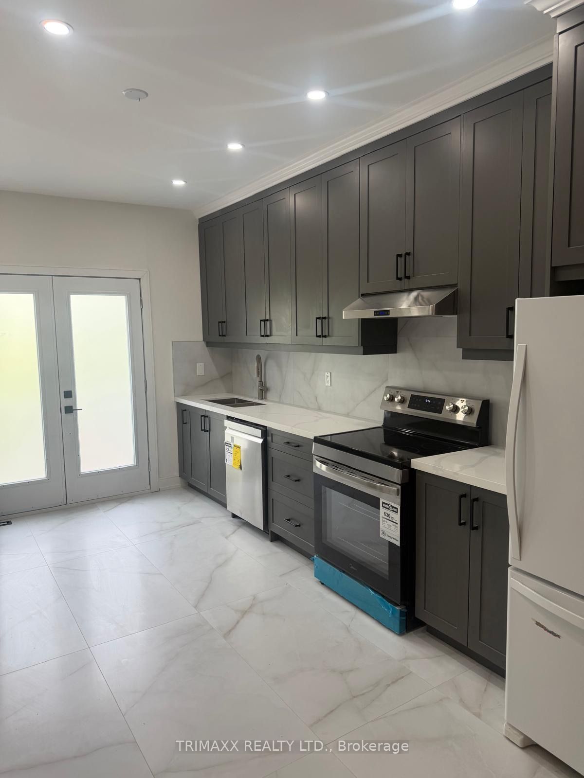 8 Ed Quigg Way Upper Unit, Vaughan, ON L4H 2S2 photo 4