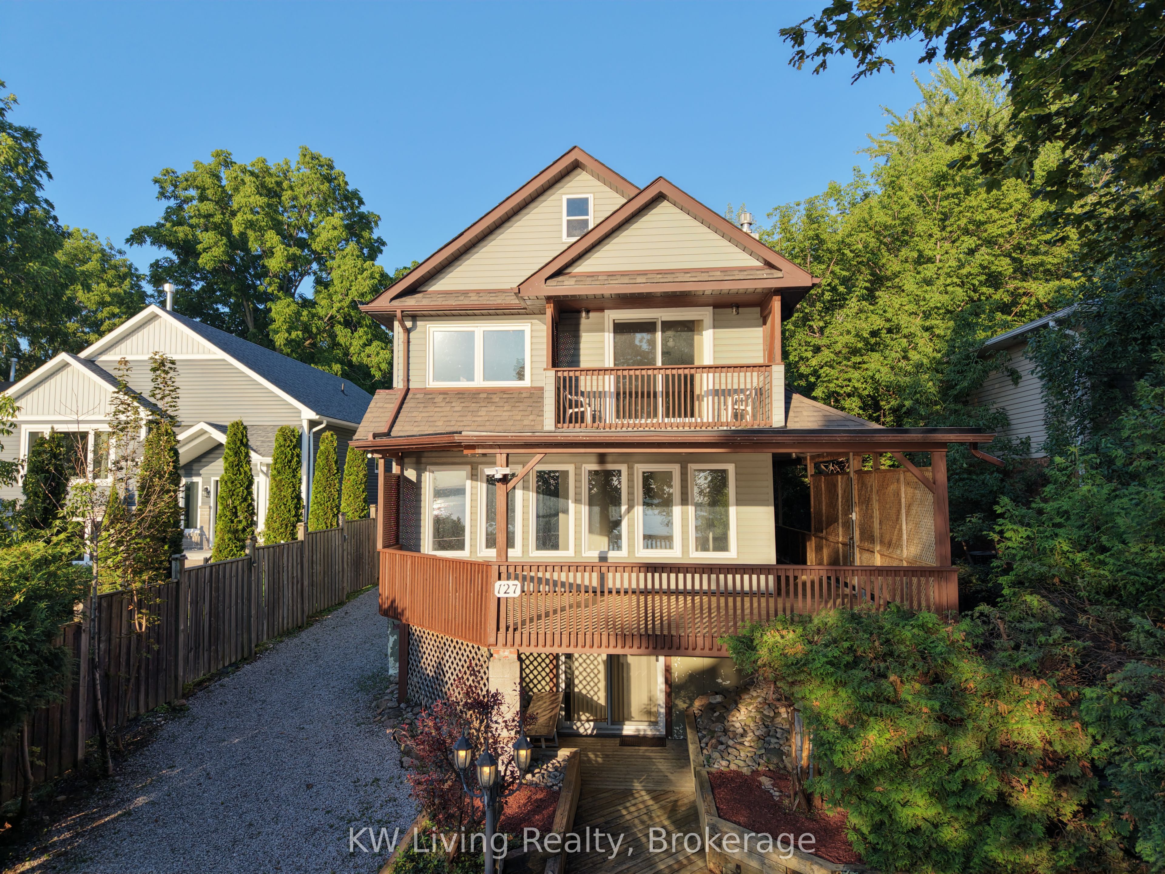 127 Lake Drive N, Georgina, ON L4P 3C8 photo 4