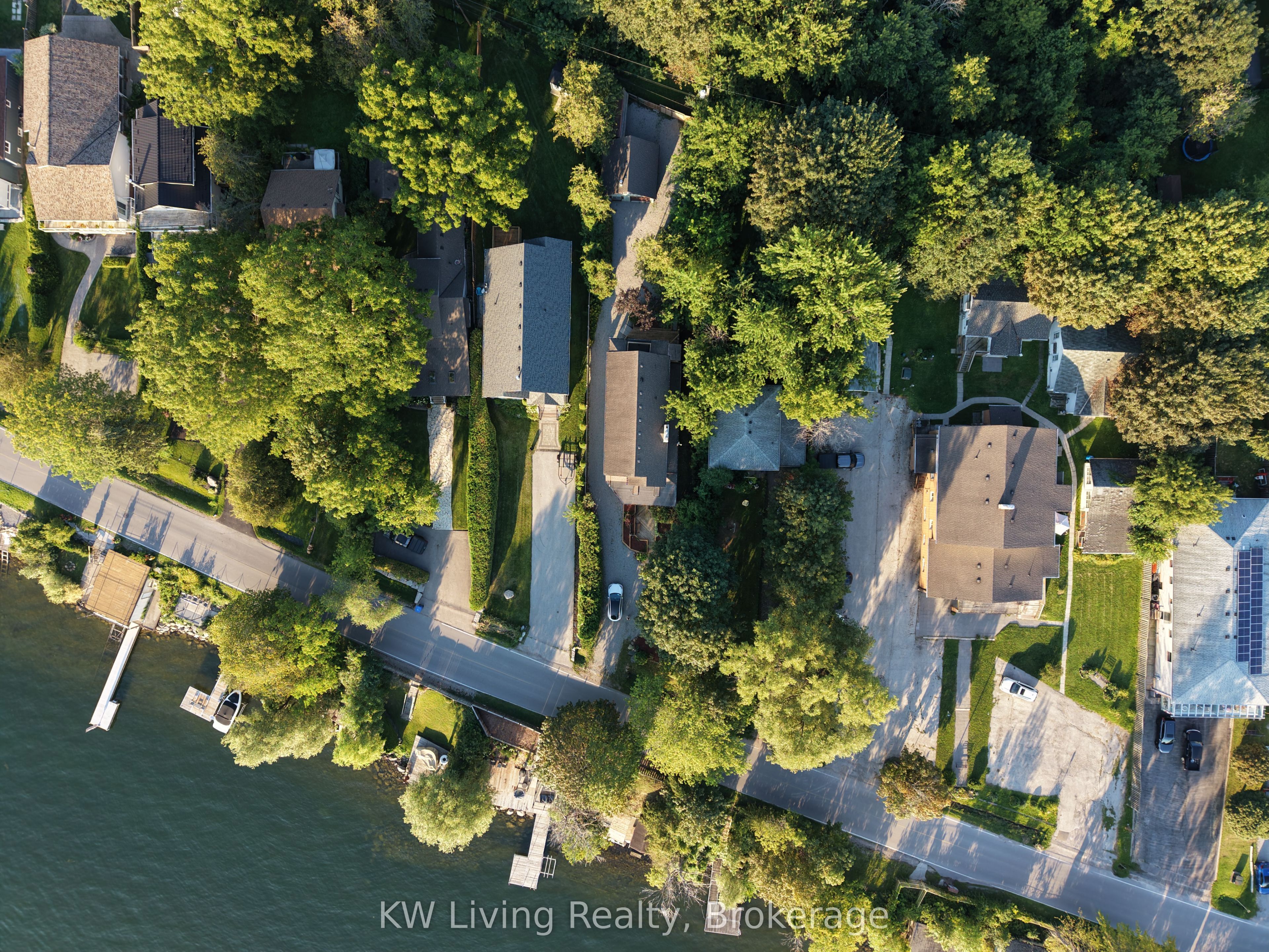 127 Lake Drive N, Georgina, ON L4P 3C8 photo 5